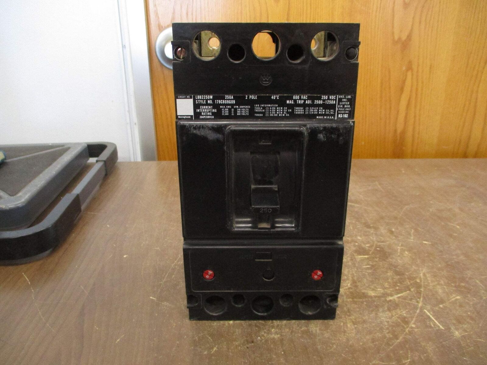 Westinghouse Circuit Breaker LBB2250W 250A 600V 2P Used