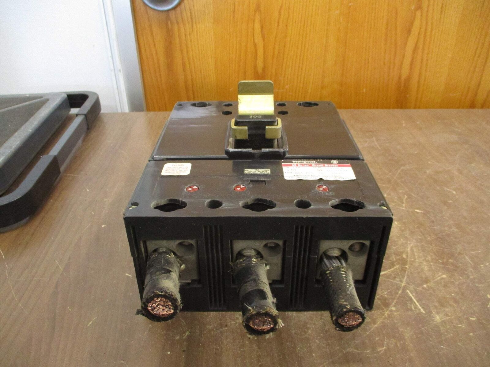 Westinghouse AB De-ion Circuit Breaker LAB3300W 300A 600V 3P Used