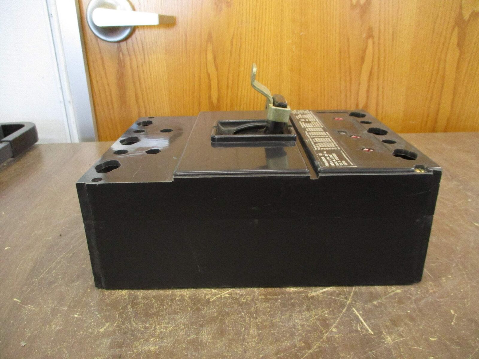 Westinghouse Circuit Breaker LA3400F 100A Trip 600V 3P Used