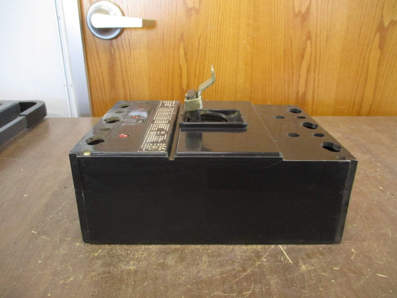Westinghouse Circuit Breaker LA3400F 100A Trip 600V 3P Used