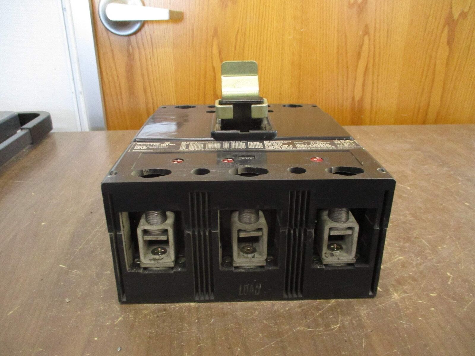 Westinghouse Circuit Breaker LA3400F 100A Trip 600V 3P Used