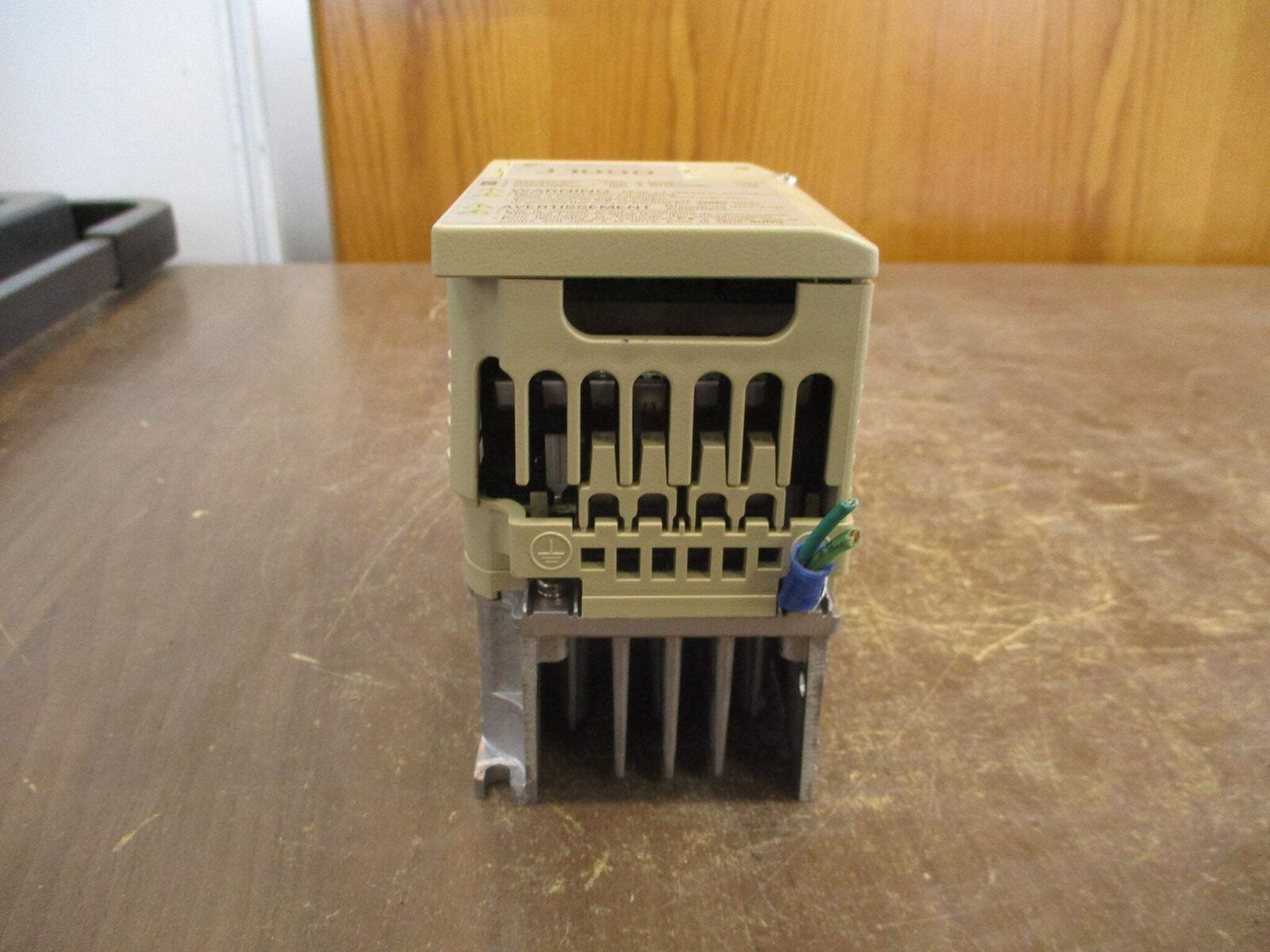 Yaskawa J1000 AC Drive CIMR-JU2A0004BAA 0.75HP 3Ph Used