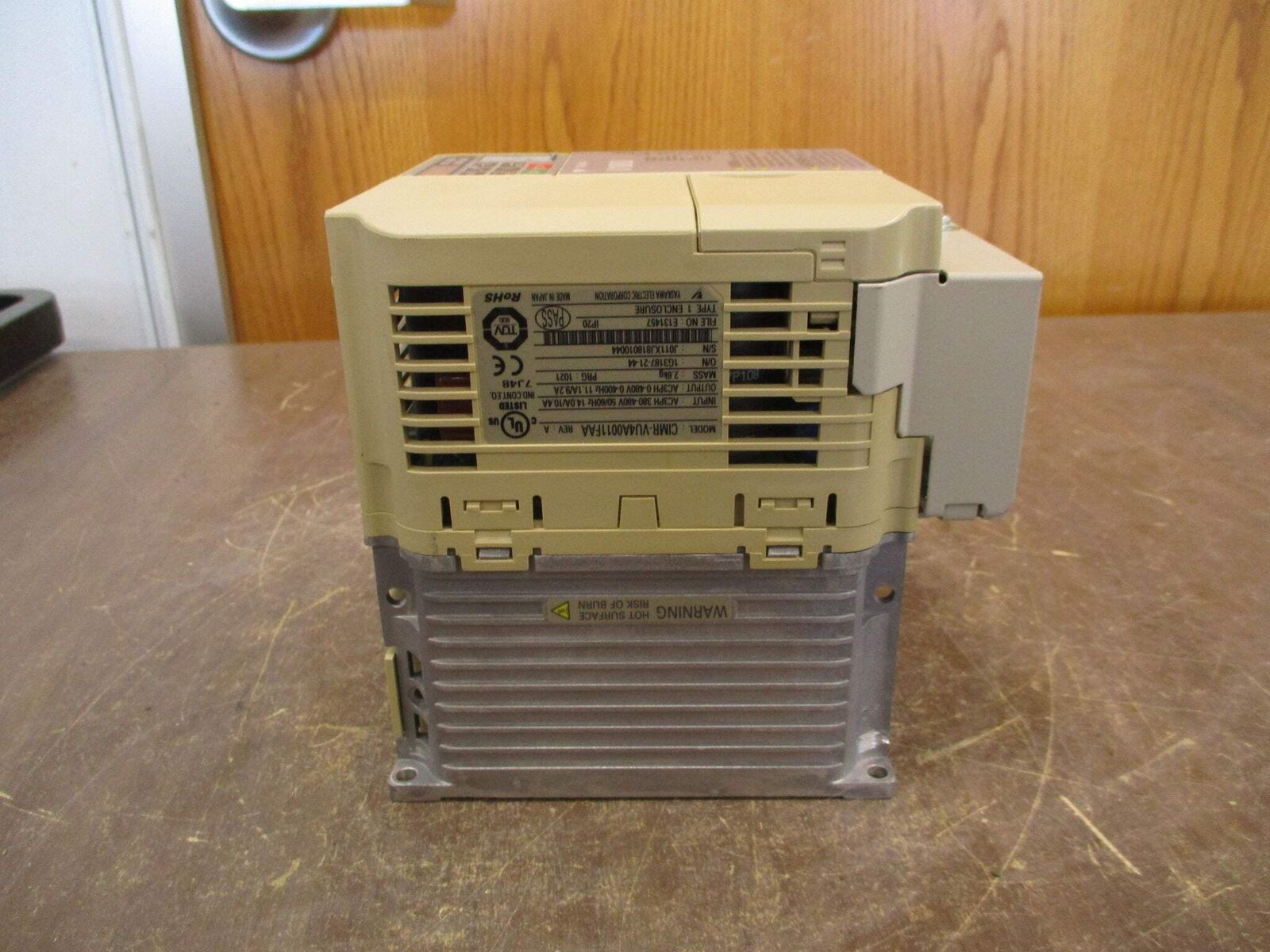 Yaskawa V1000 AC Drive CIMR-VU4A0011FAA 7.5HP 3Ph Used
