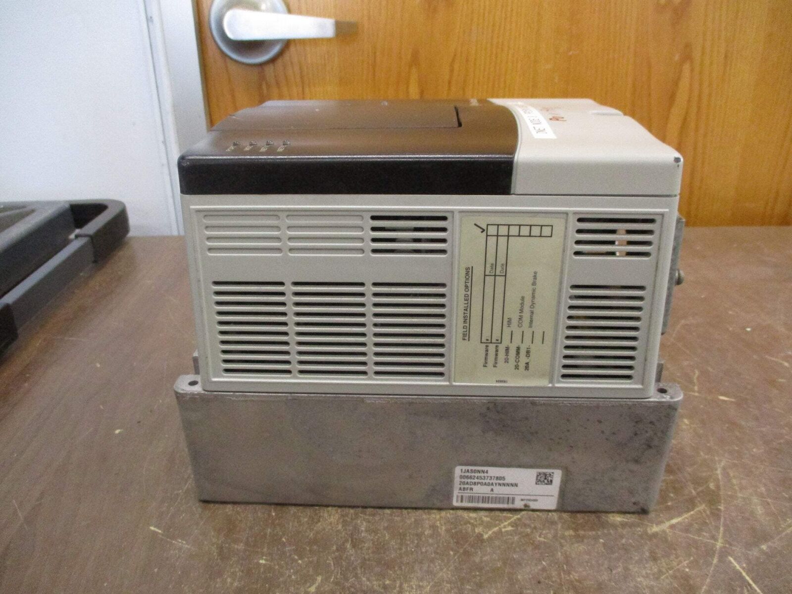 Allen-Bradley PowerFlex 70 AC Drive 20AD8P0A0AYNNNNN 5HP 3Ph *No Keypad* Used