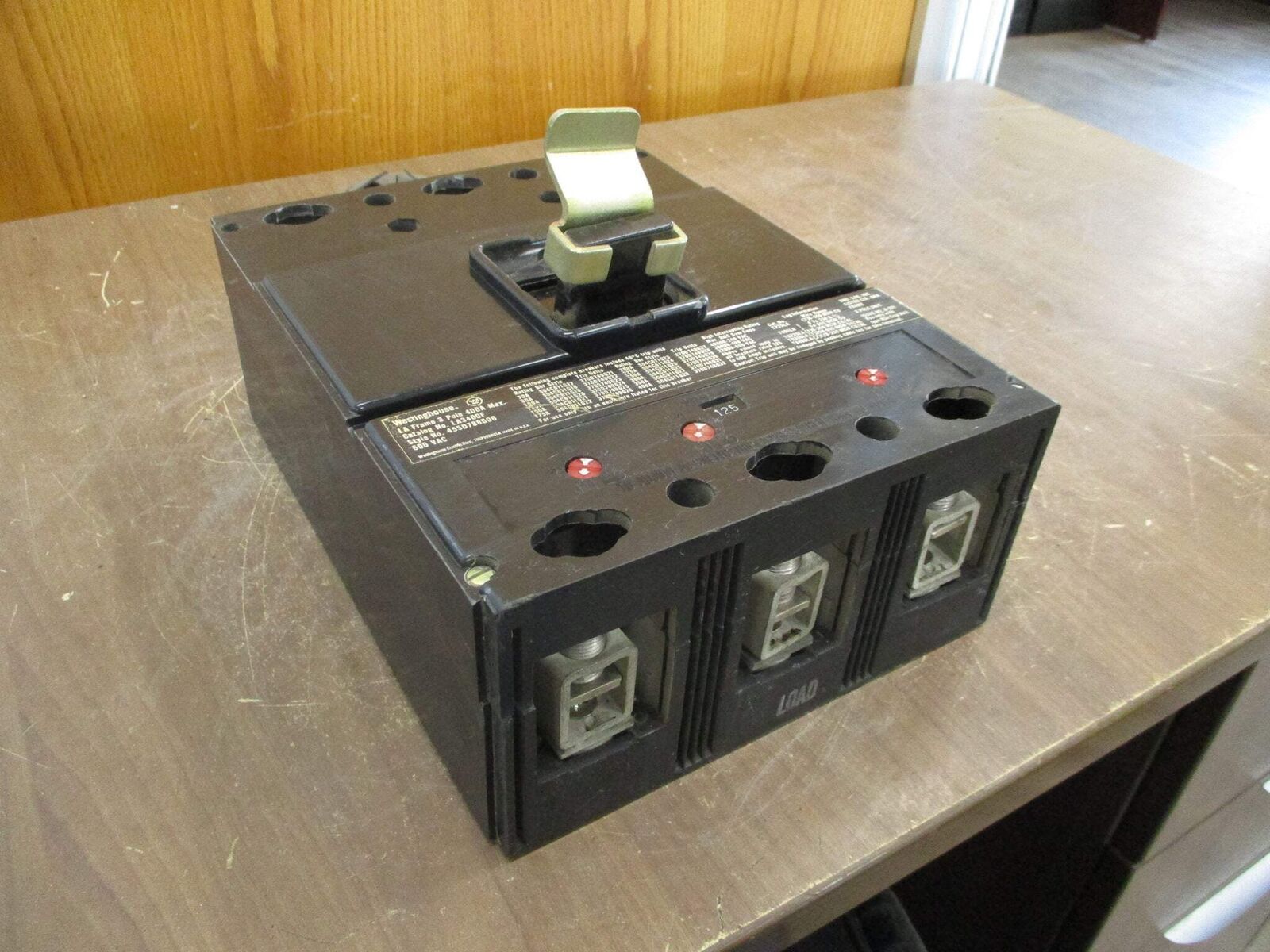 Westinghouse Circuit Breaker LA3400F 125A Trip 600V 3P Used