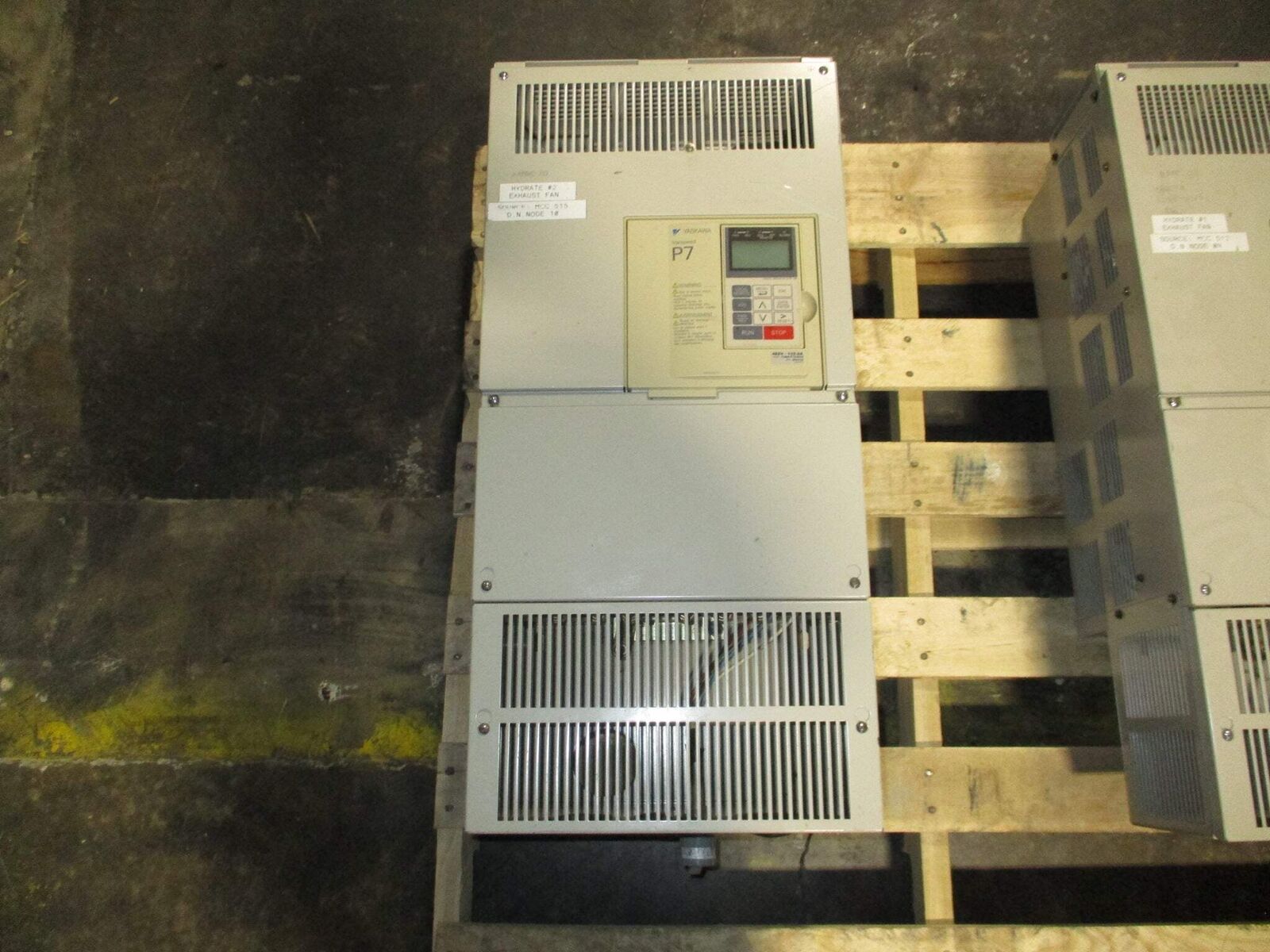 Yaskawa Varispeed P7 AC Drive CIMR-P7U4055 100HP 3Ph w/ Keypad Used