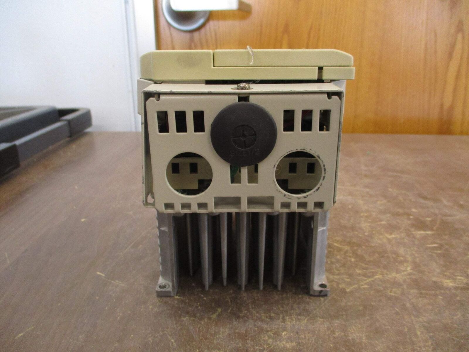 Yaskawa V1000 AC Drive CIMR-VU4A0004FAA Rev. A 1HP w/ Keypad Used