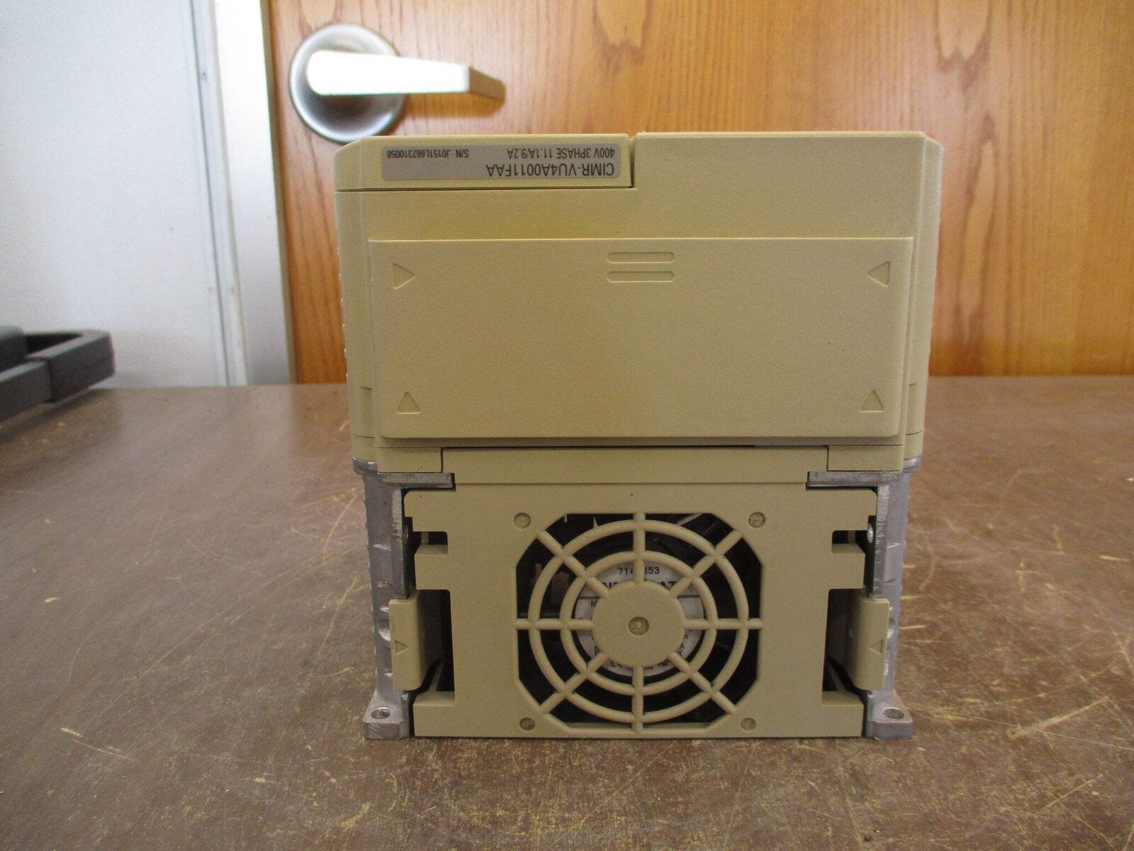 Yaskawa V1000 AC Drive CIMR-VU4A0011FAA 7.5HP 3Ph Used.