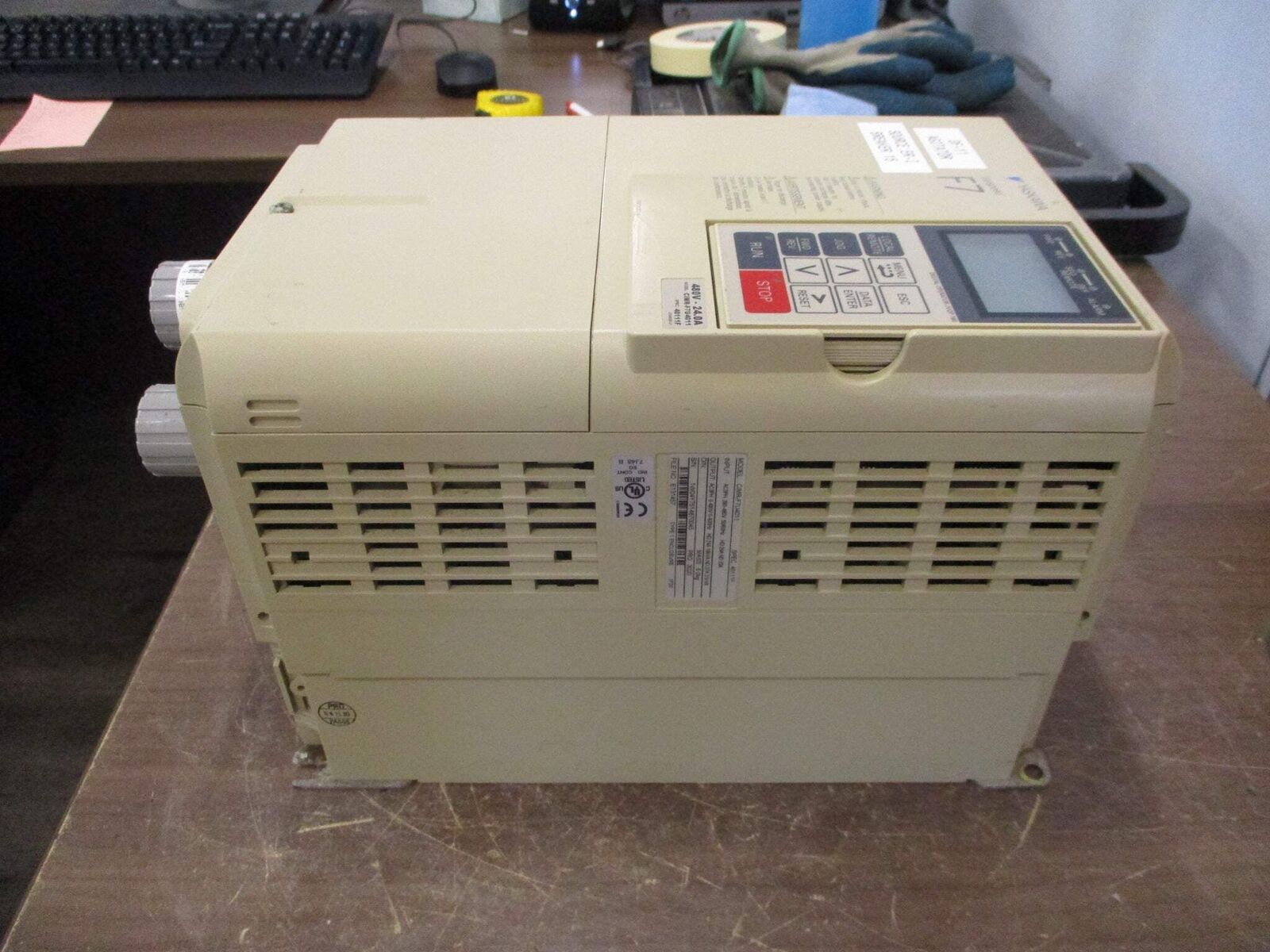 Yaskawa Varispeed F7 AC Drive CIMR-F7U4011 15HP 3Ph w/ Keypad Used