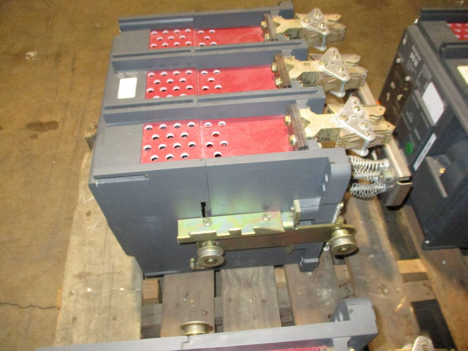 Westinghouse Circuit Breaker SPB 50 800A Frame 400A Plug 600V 3P 50/60Hz Used