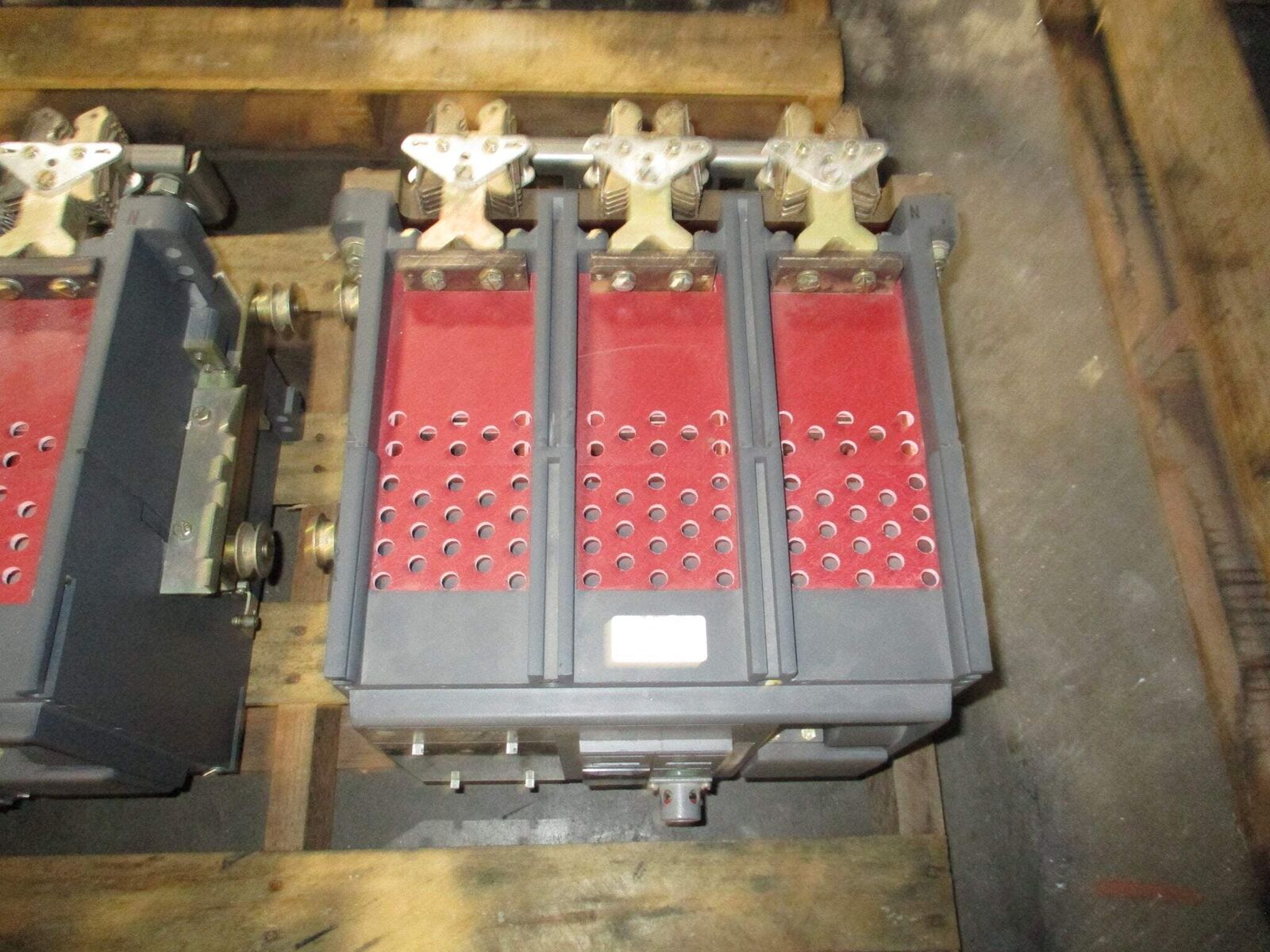 Westinghouse Circuit Breaker SPB 100 800A Frame 400A Plug 50/60Hz 3P Used