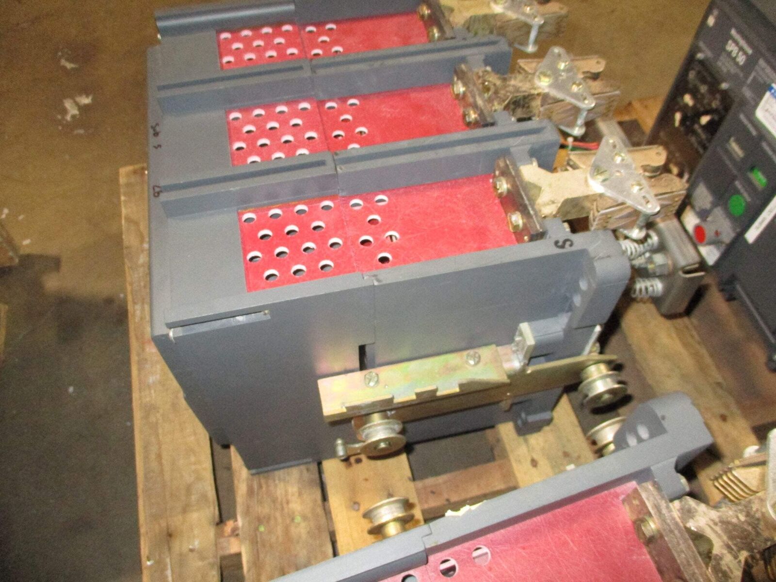Westinghouse Circuit Breaker SPB 50 800A Frame 600A Plug 3P 50/60Hz Used