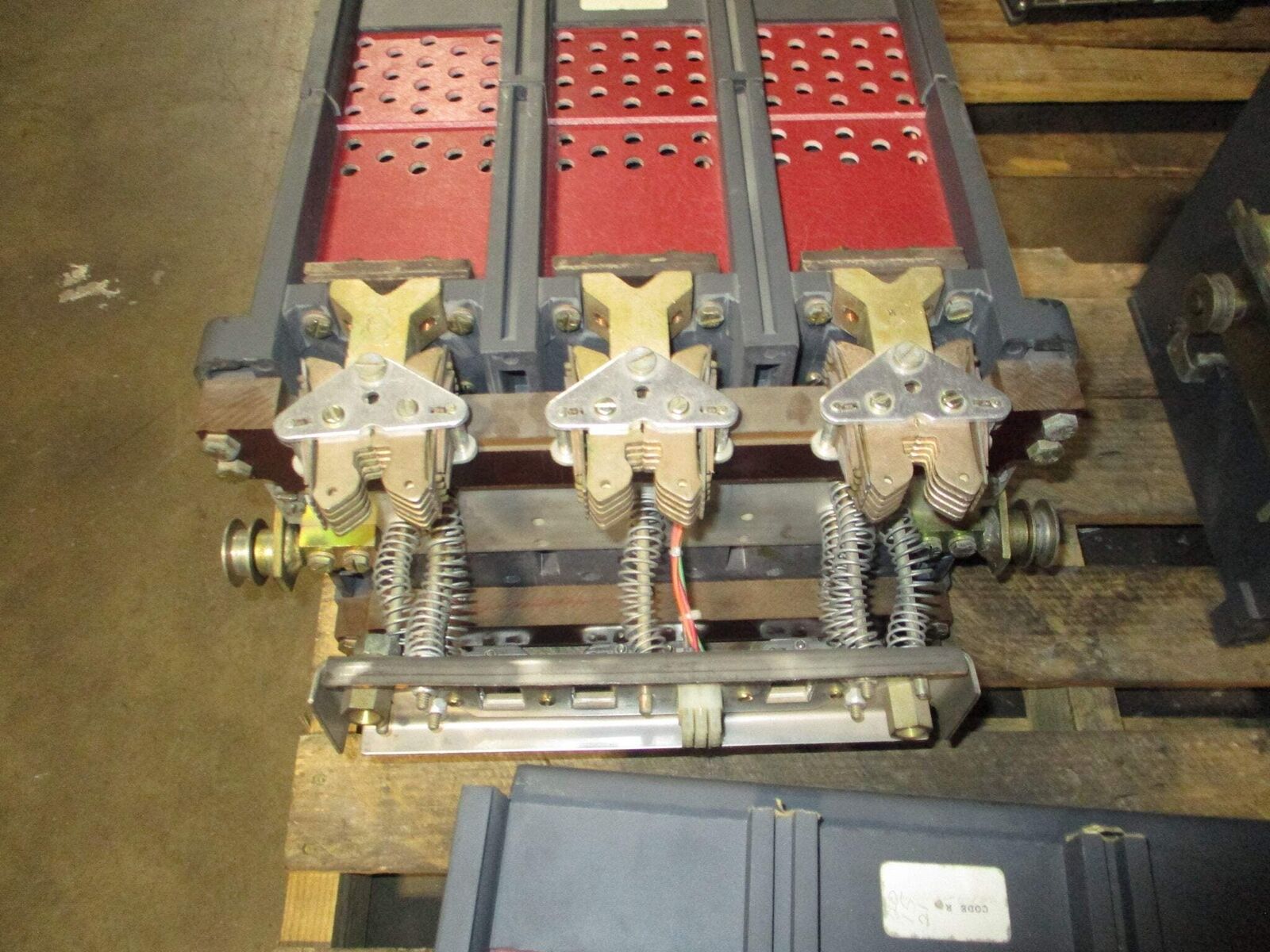 Westinghouse Circuit Breaker SPB 100 800A Frame 600A Plug 50/60Hz 3P Used