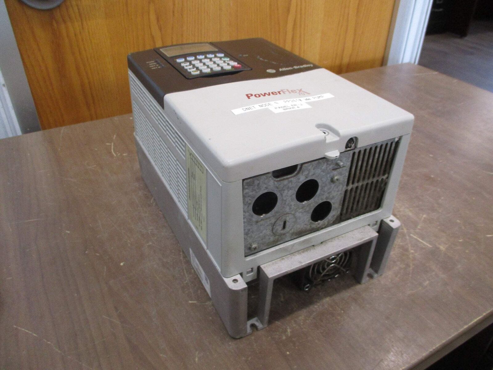 Allen-Bradley PowerFlex 70 AC Drive 20AD011A0AYNANNN 7.5HP 3Ph w/ Keypad Used