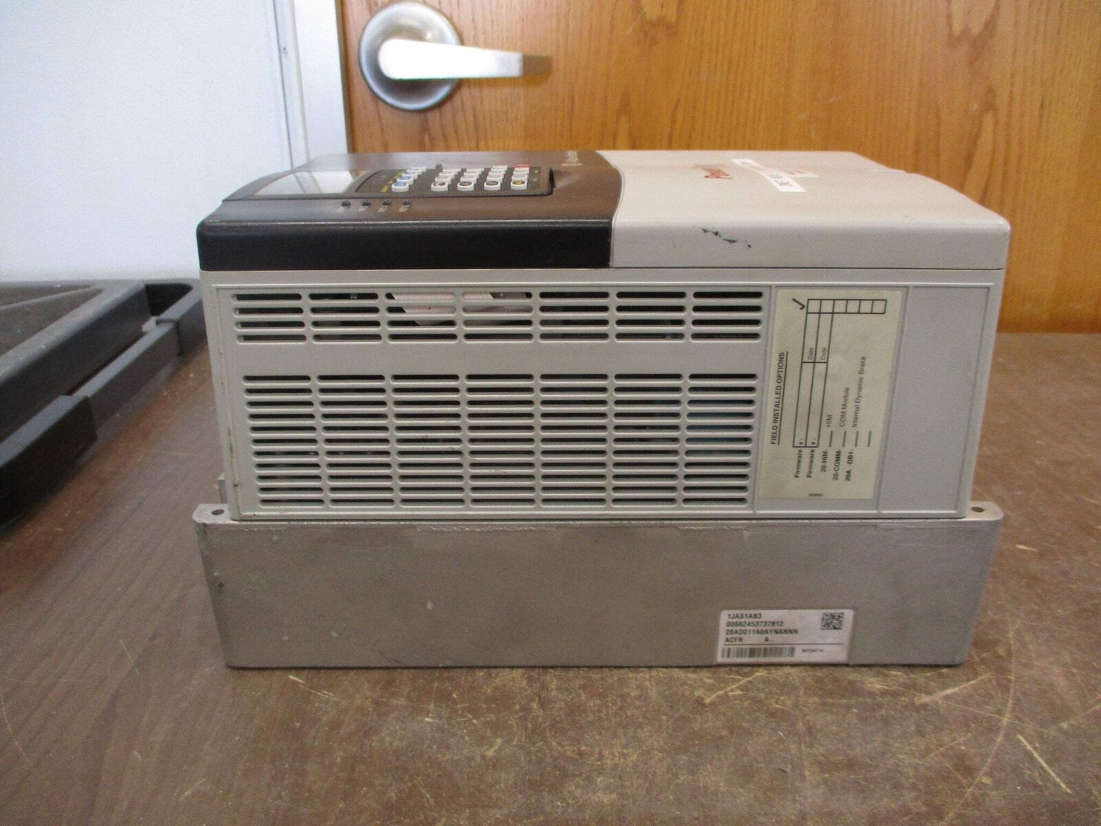Allen-Bradley PowerFlex 70 AC Drive 20AD011A0AYNANNN 7.5HP 3Ph w/ Keypad Used