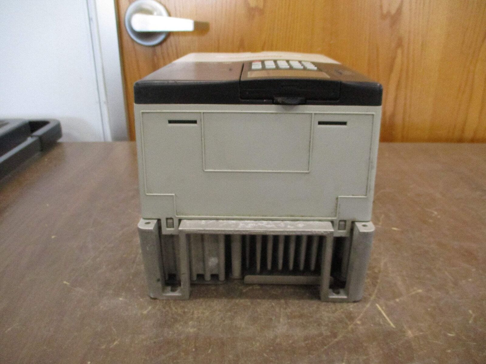 Allen-Bradley PowerFlex 70 AC Drive 20AD011A0AYNANNN 7.5HP 3Ph w/ Keypad Used