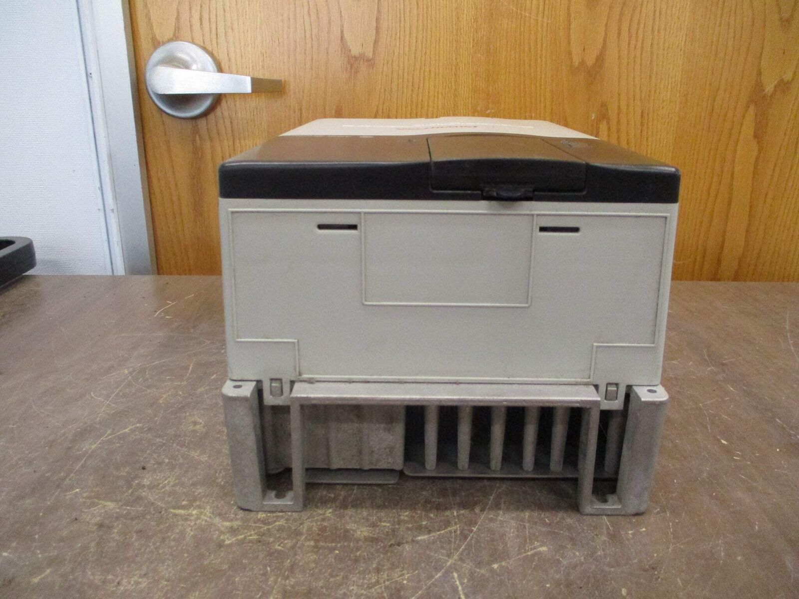 Allen-Bradley PowerFlex 70 AC Drive 20AD027A0AYNANNN 20HP 3Ph *No Keypad* Used