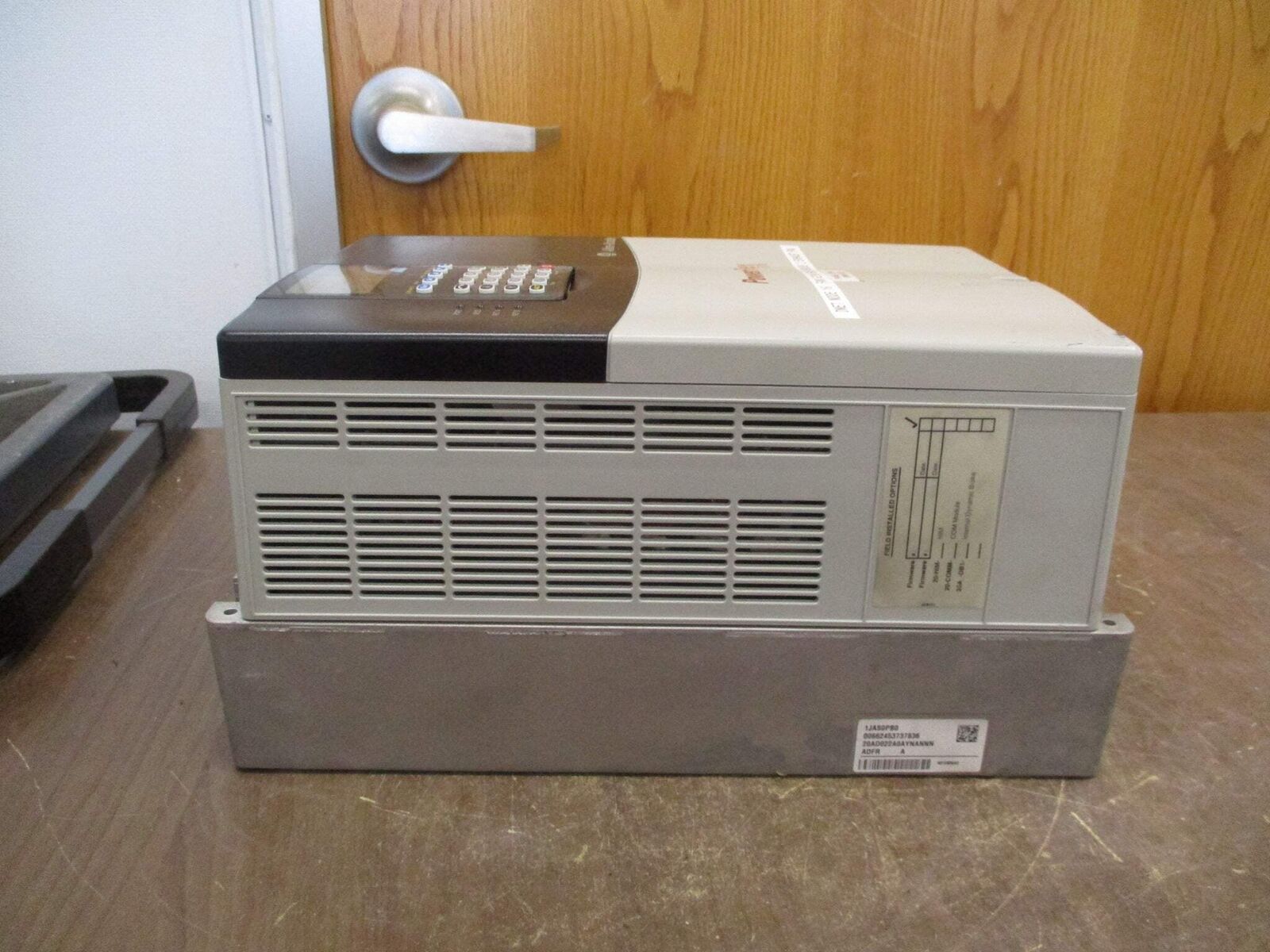 Allen-Bradley PowerFlex 70 AC Drive 20AD022A0AYNANNN 15HP 3Ph w/ Keypad Used