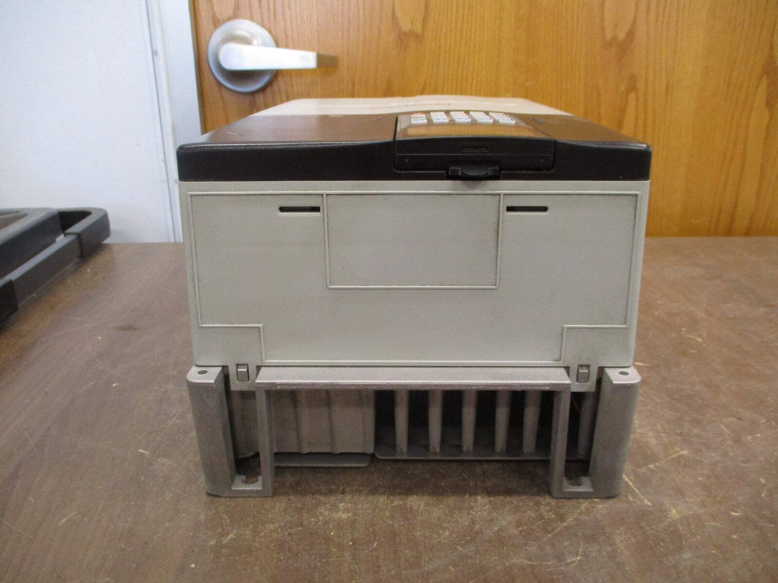 Allen-Bradley PowerFlex 70 AC Drive 20AD022A0AYNANNN 15HP 3Ph w/ Keypad Used