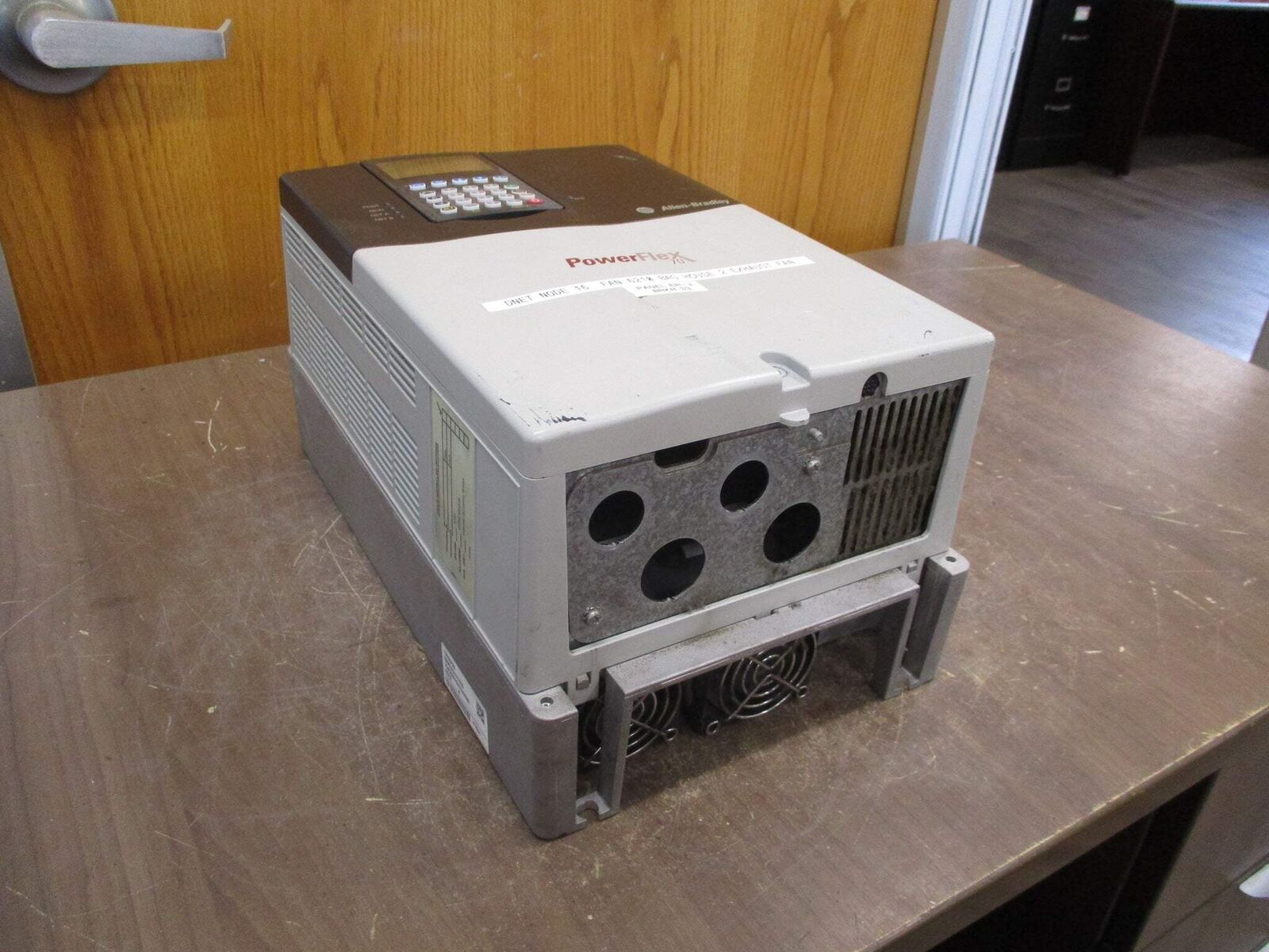Allen-Bradley PowerFlex 70 AC Drive 20AD022A0AYNANNN 15HP 3Ph w/ Keypad Used