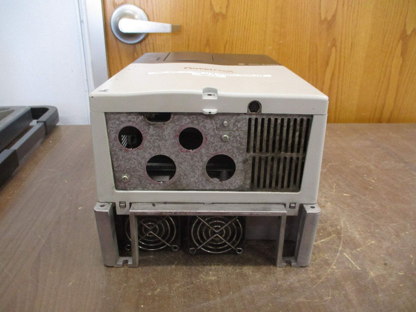 Allen-Bradley PowerFlex 70 AC Drive 20AD027A0AYNANNN 20HP 3Ph *No Keypad* Used