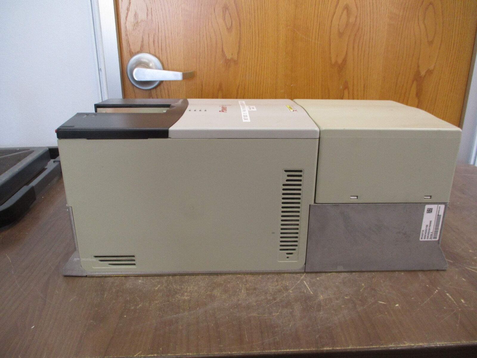 Allen-Bradley PowerFlex 700 AC Drive 20BD052A0AYNANN0 40HP 3Ph *No Keypad* Used