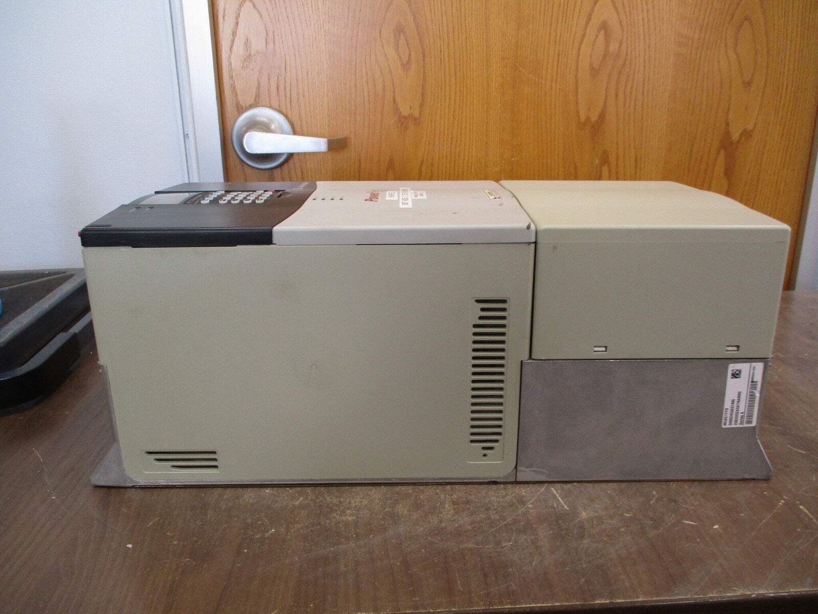 Allen-Bradley PowerFlex 700 AC Drive 20BD052A0AYNANN0 40HP 3Ph w/ Keypad Used