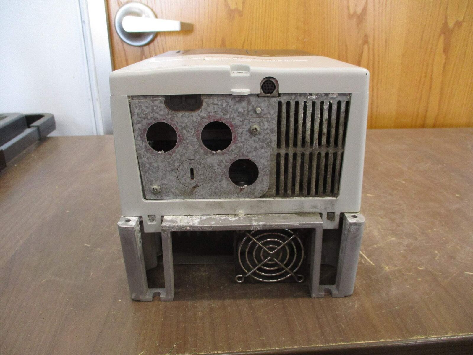 Allen-Bradley PowerFlex 70 AC Drive 20AD011A0AYNANNN 7.5HP 3Ph *No Keypad* Used