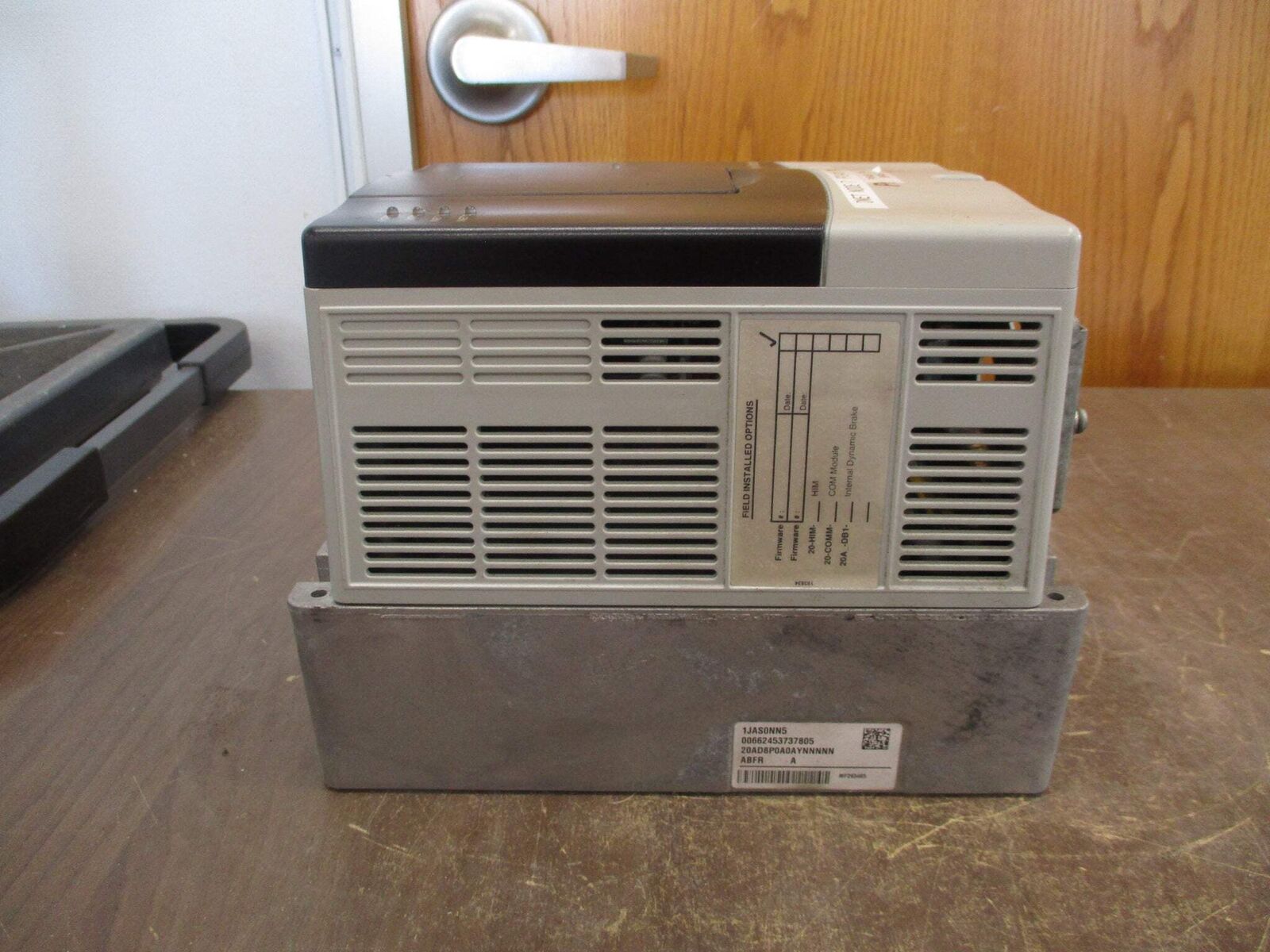 Allen-Bradley PowerFlex 70 AC Drive 20AD8P0A0AYNNNNN 5HP 3Ph *No Keypad* Used