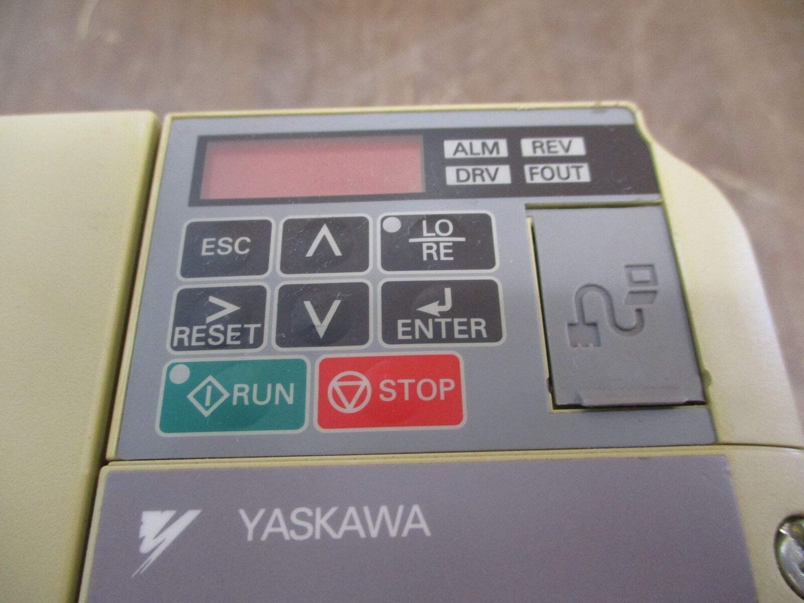 Yaskawa V1000 AC Drive CIMR-VU4A0011FAA 7.5HP 3Ph Used