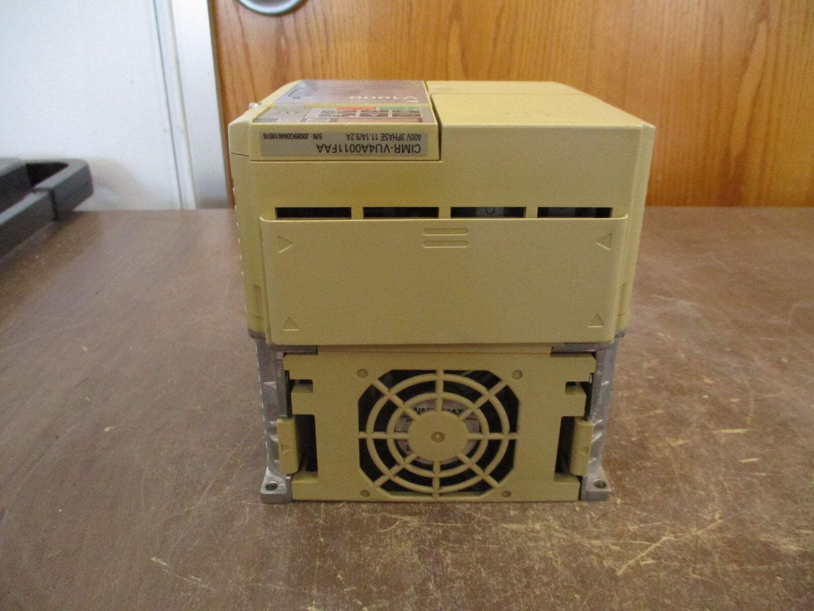 Yaskawa V1000 AC Drive CIMR-VU4A0011FAA 7.5HP 3Ph Used