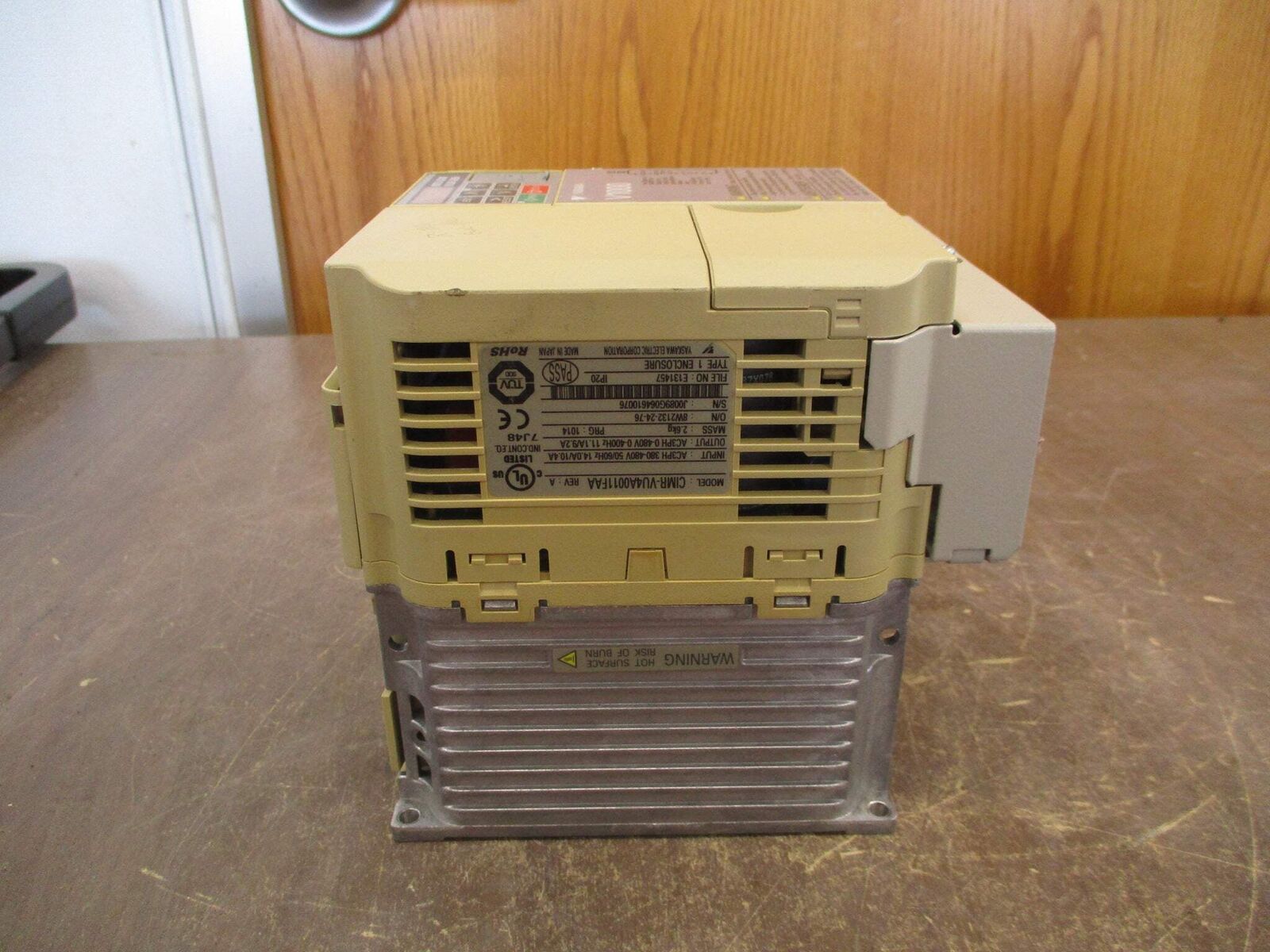 Yaskawa V1000 AC Drive CIMR-VU4A0011FAA 7.5HP 3Ph Used