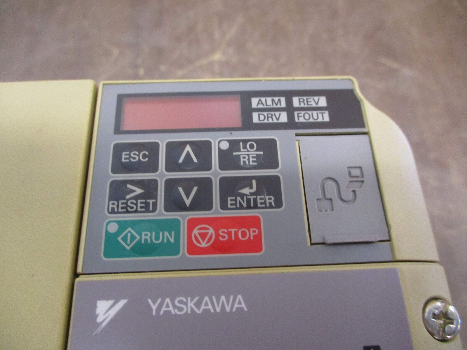 Yaskawa V1000 AC Drive CIMR-VU4A0011FAA 7.5HP 3Ph *Missing Cover Screw* Used