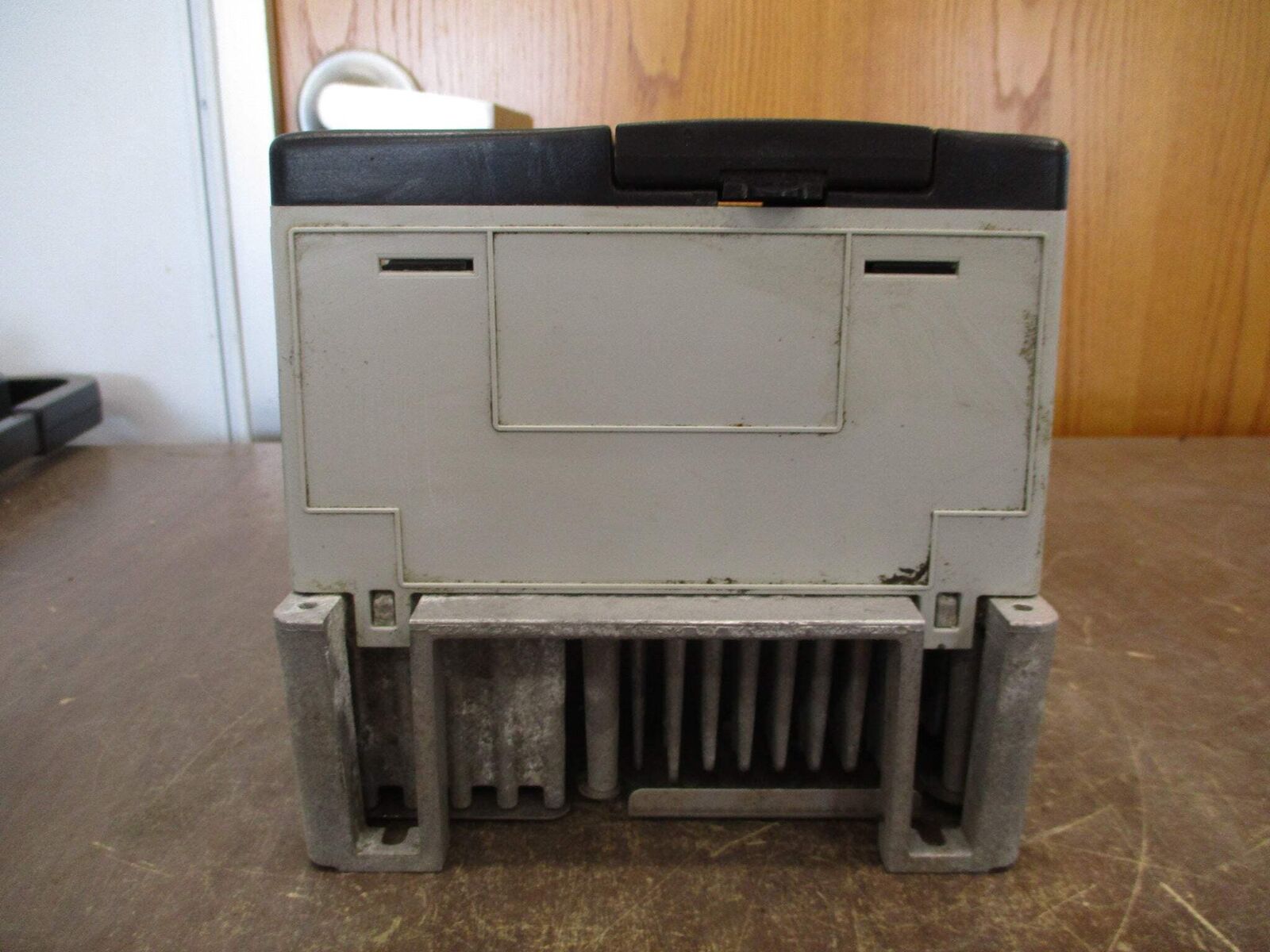 Allen-Bradley PowerFlex 70 AC Drive 20AD011A0AYNANNN 7.5HP 3Ph *No Keypad*