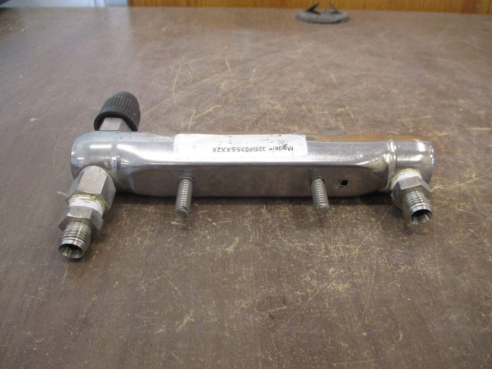 Varea Meter Flow Meter 32E983SSXX2X Used
