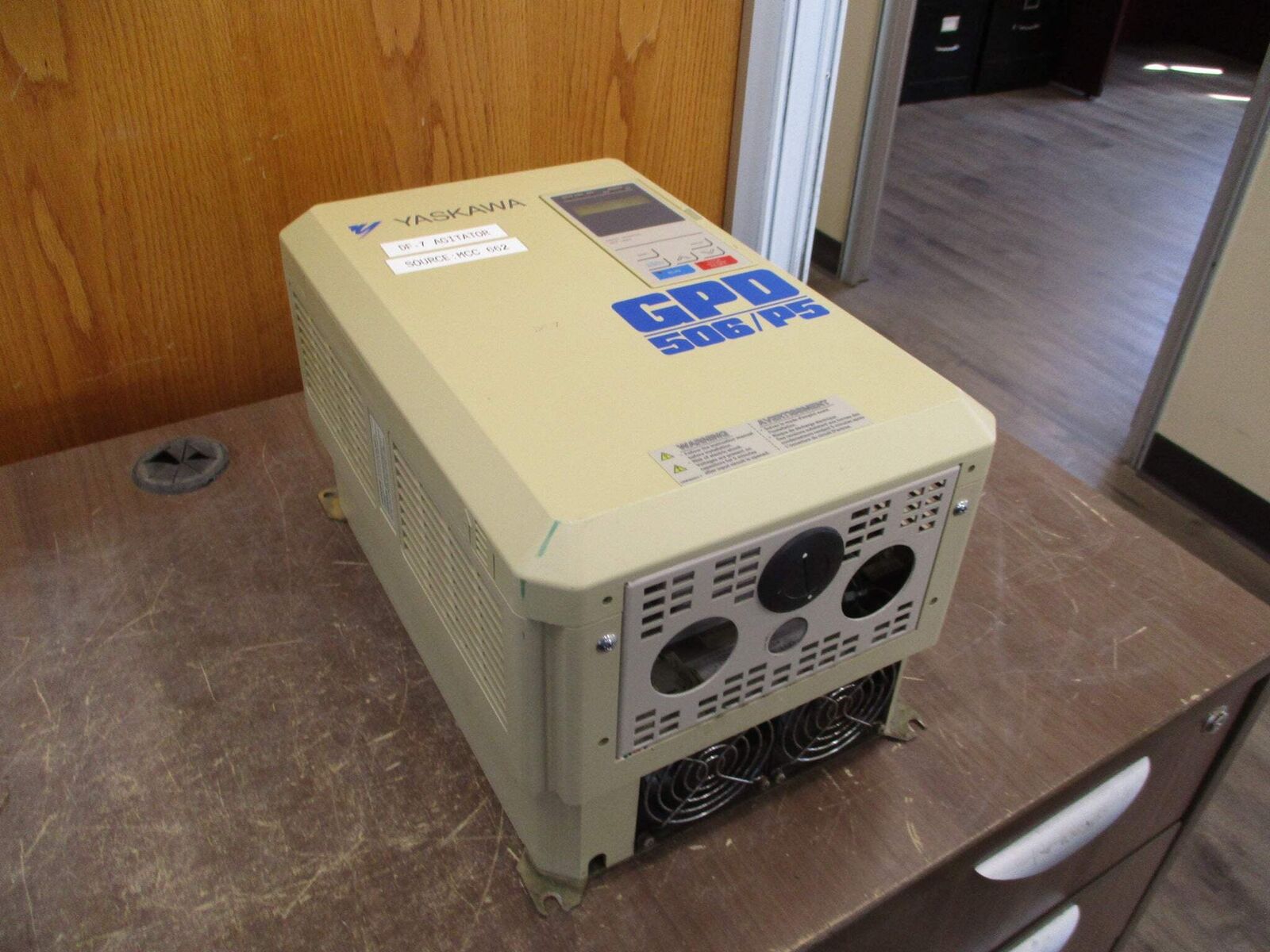Yaskawa GPD 506/P5 AC Drive CIMR-P5M4011 20HP 3Ph w/ Keypad Used