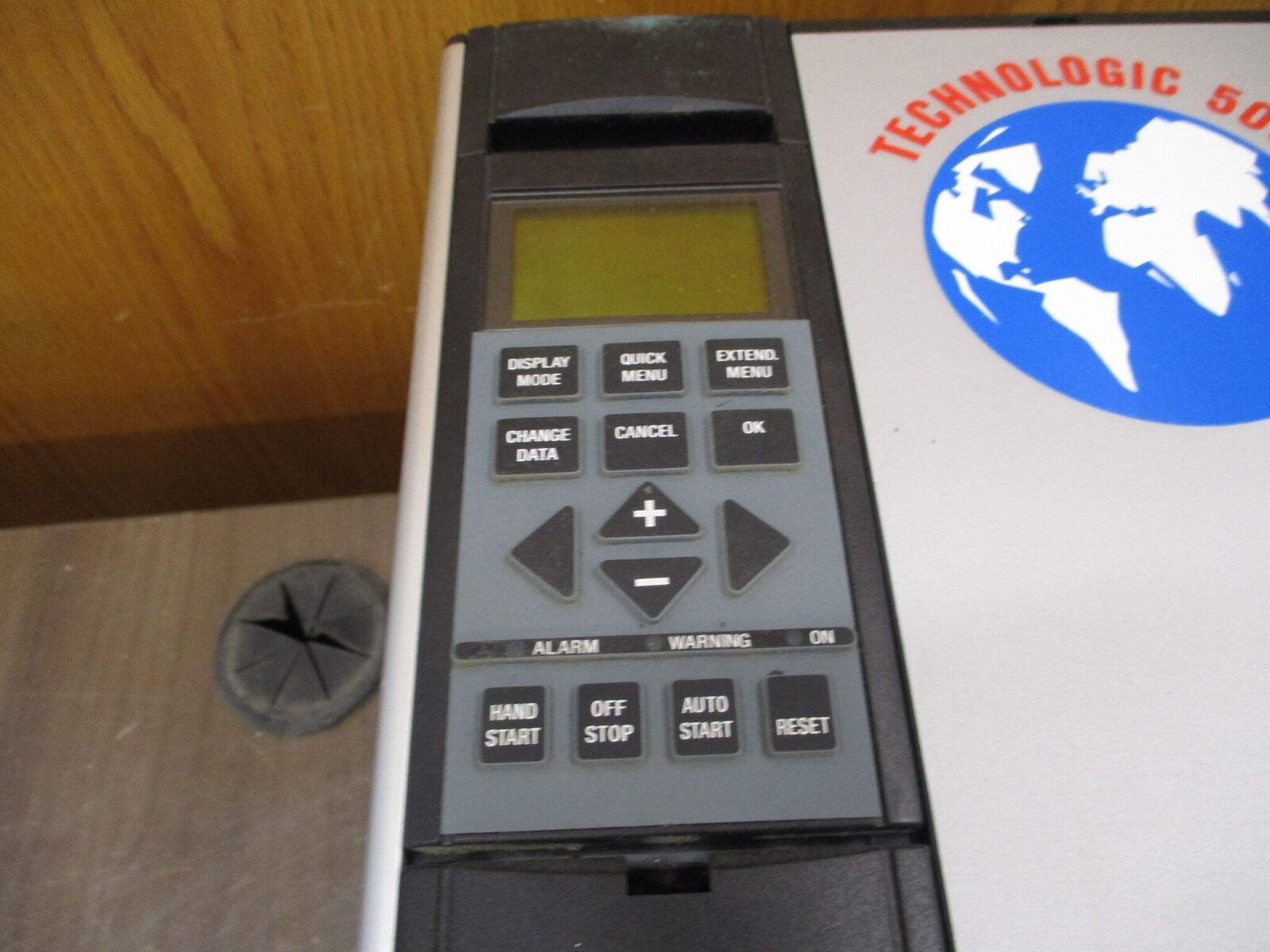 Danfoss VLT 6008 AC Drive 175Z7285 7.5HP 3Ph w/ Disconnect Used.