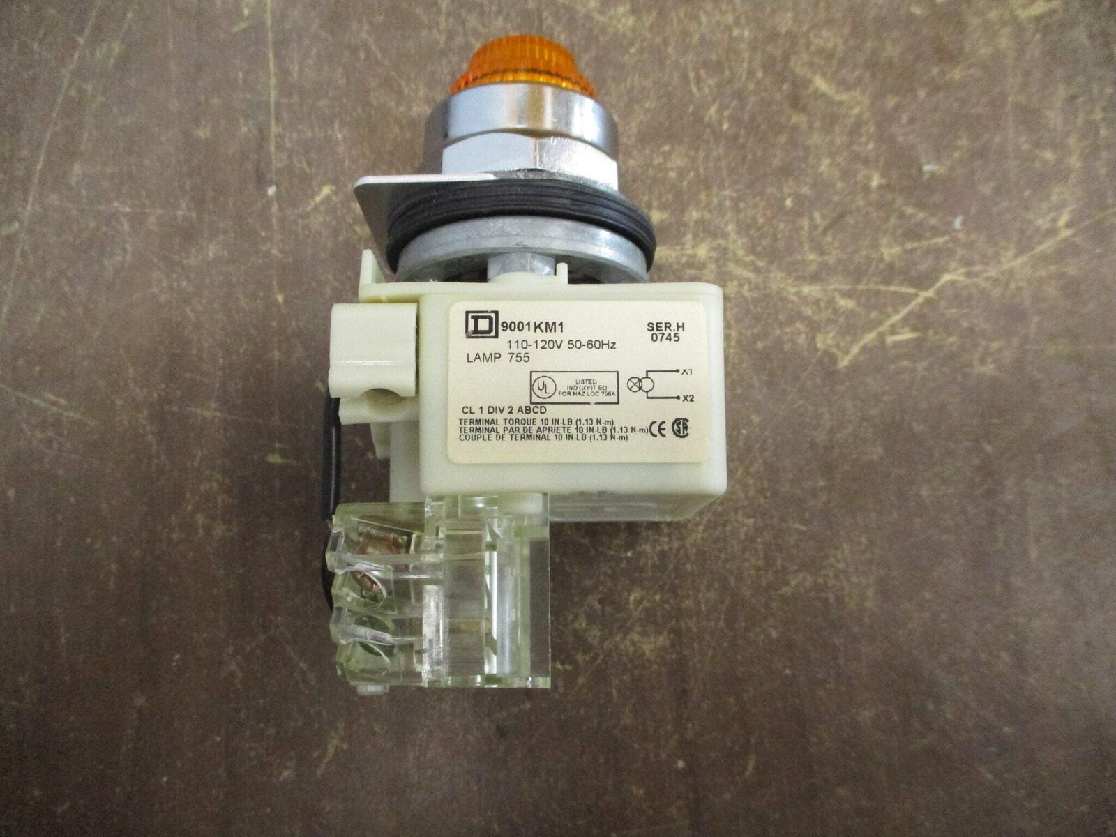 Square D Illuminated Push Button 9001 KM1 Ser. H 110-120V 50-60Hz Amber Used