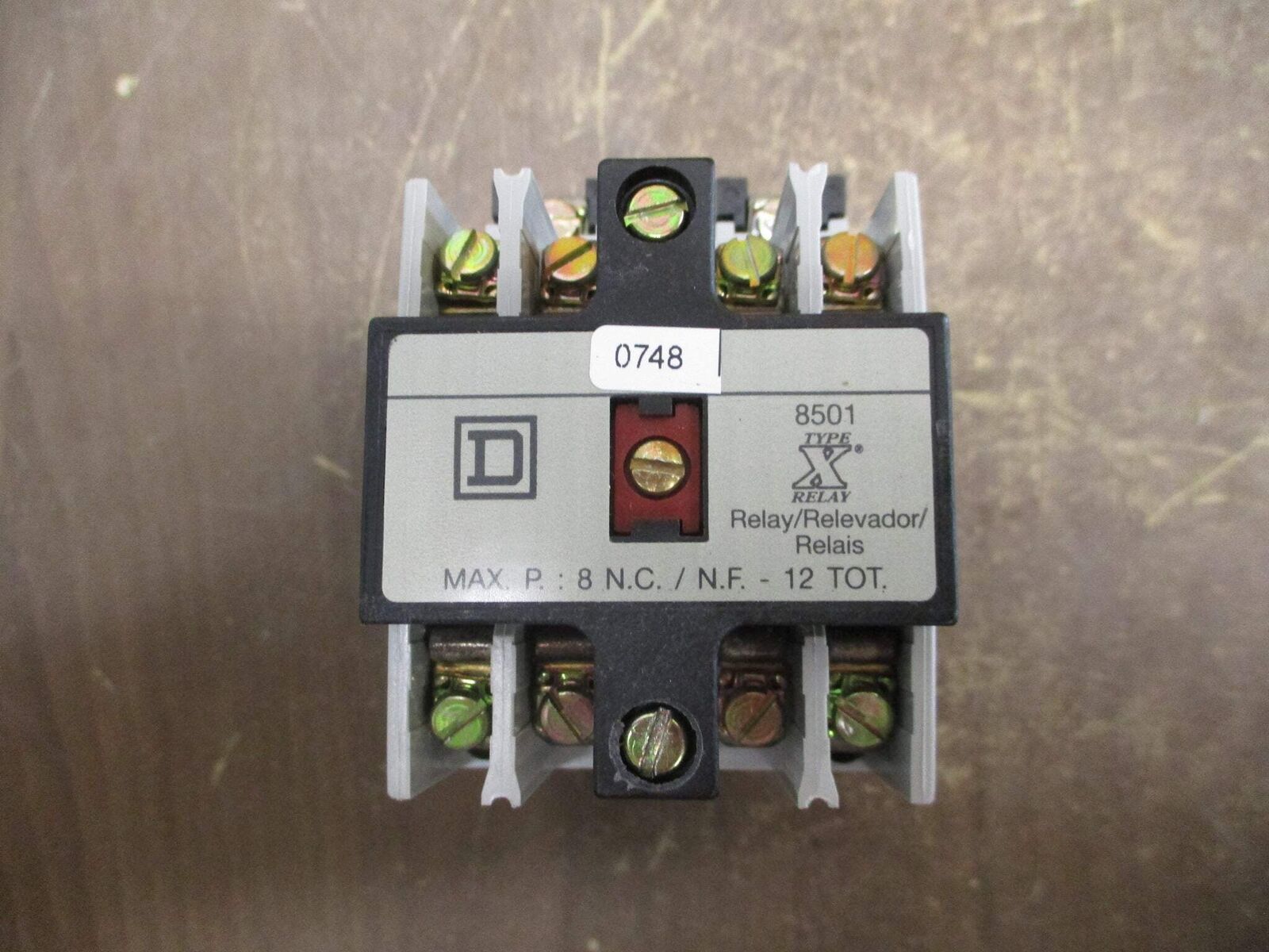 Square Type X Relay 8501X040 Ser. A 120V Coil 20A Used