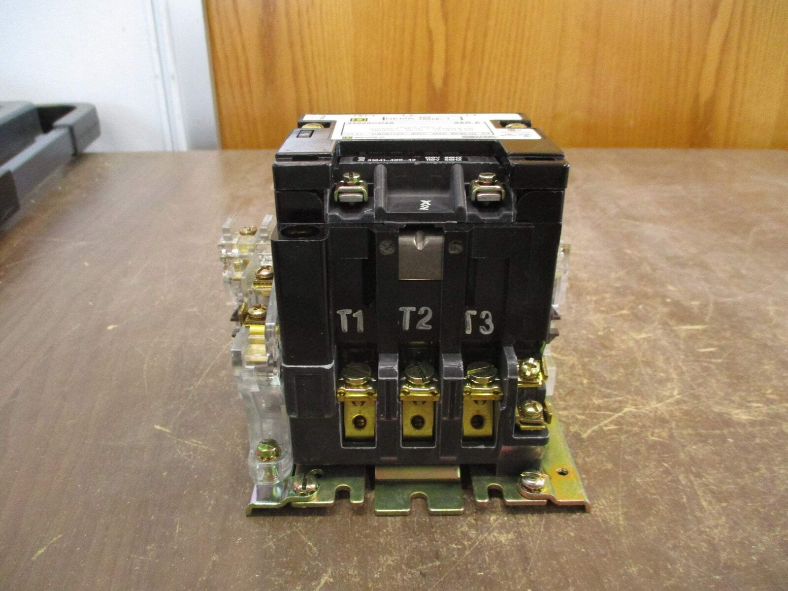 Square D Size 1 Contactor 8502SC02S Ser. A 120V Coil Used