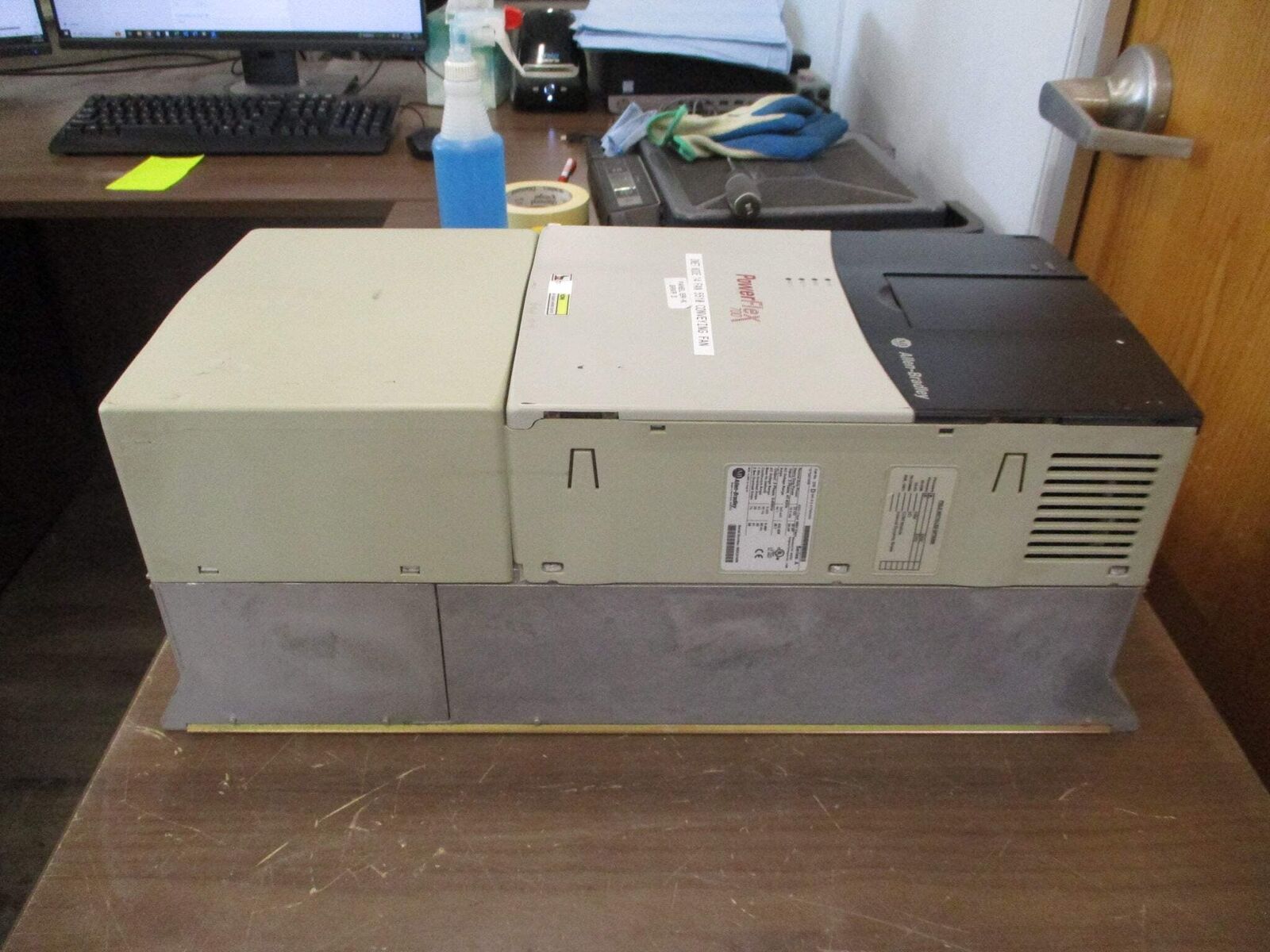 Allen-Bradley PowerFlex 700 AC Drive 20BD040A0AYNANA0 30HP 3Ph *No Keypad* Used