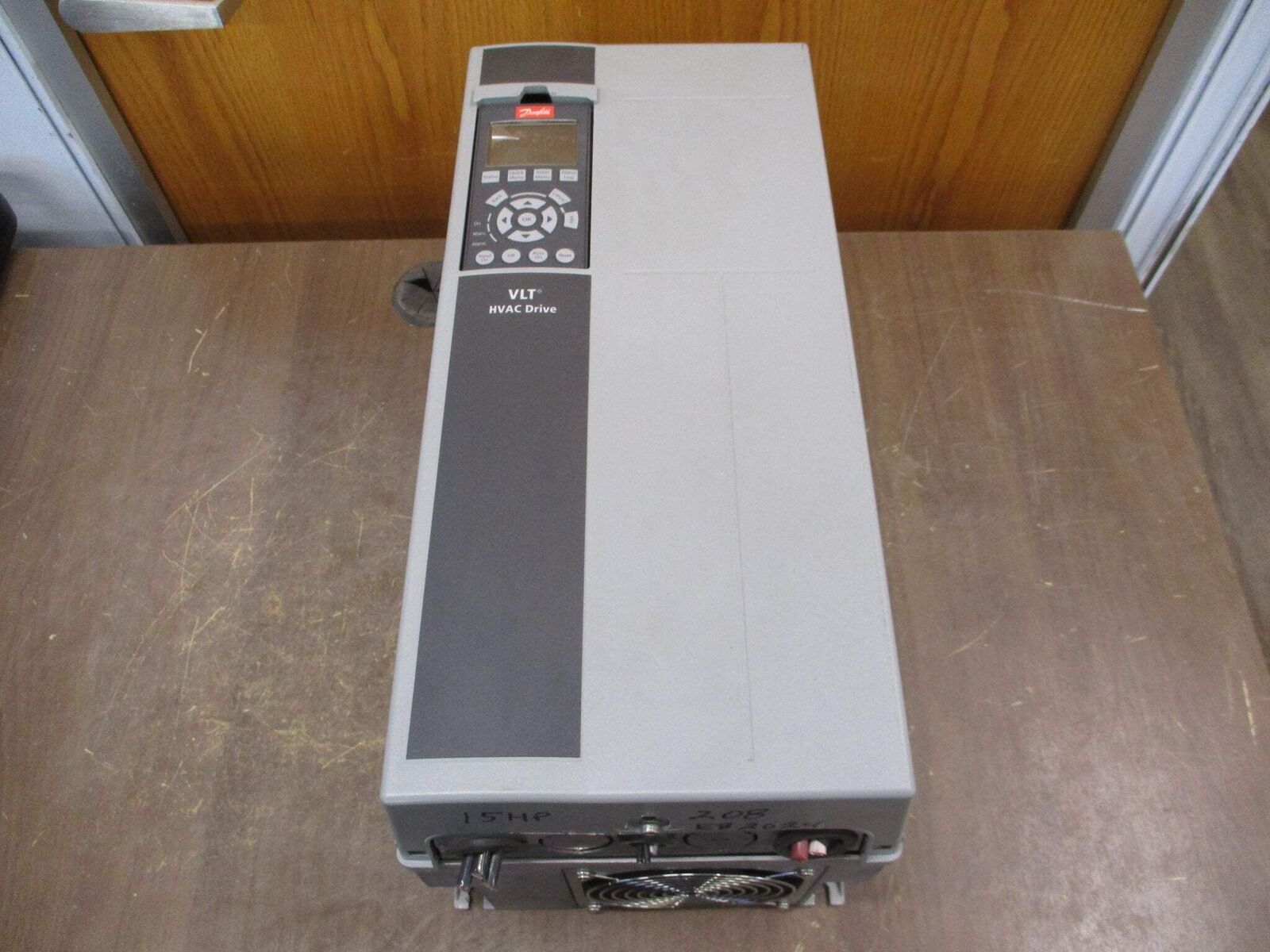 Danfoss VLT AC Drive 131B9365 15HP 3Ph w/ Keypad Used