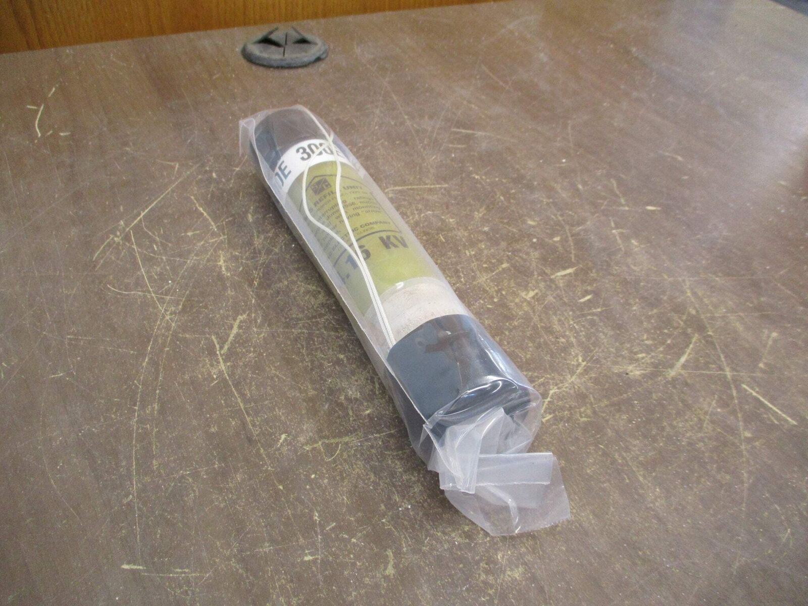 S&C SM-5 Fuse Refill Unit 130500R4 300E 4.16kV New Surplus
