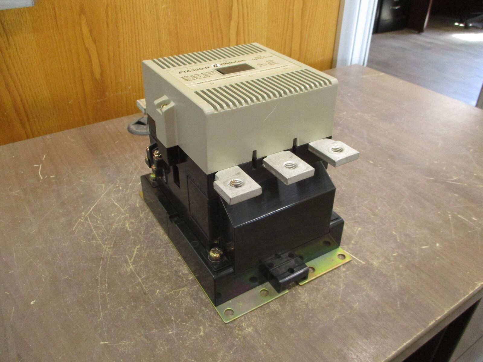 Firetrol Size 5 Contactor FTA330-H 460-550V Coil 300A 600V Used