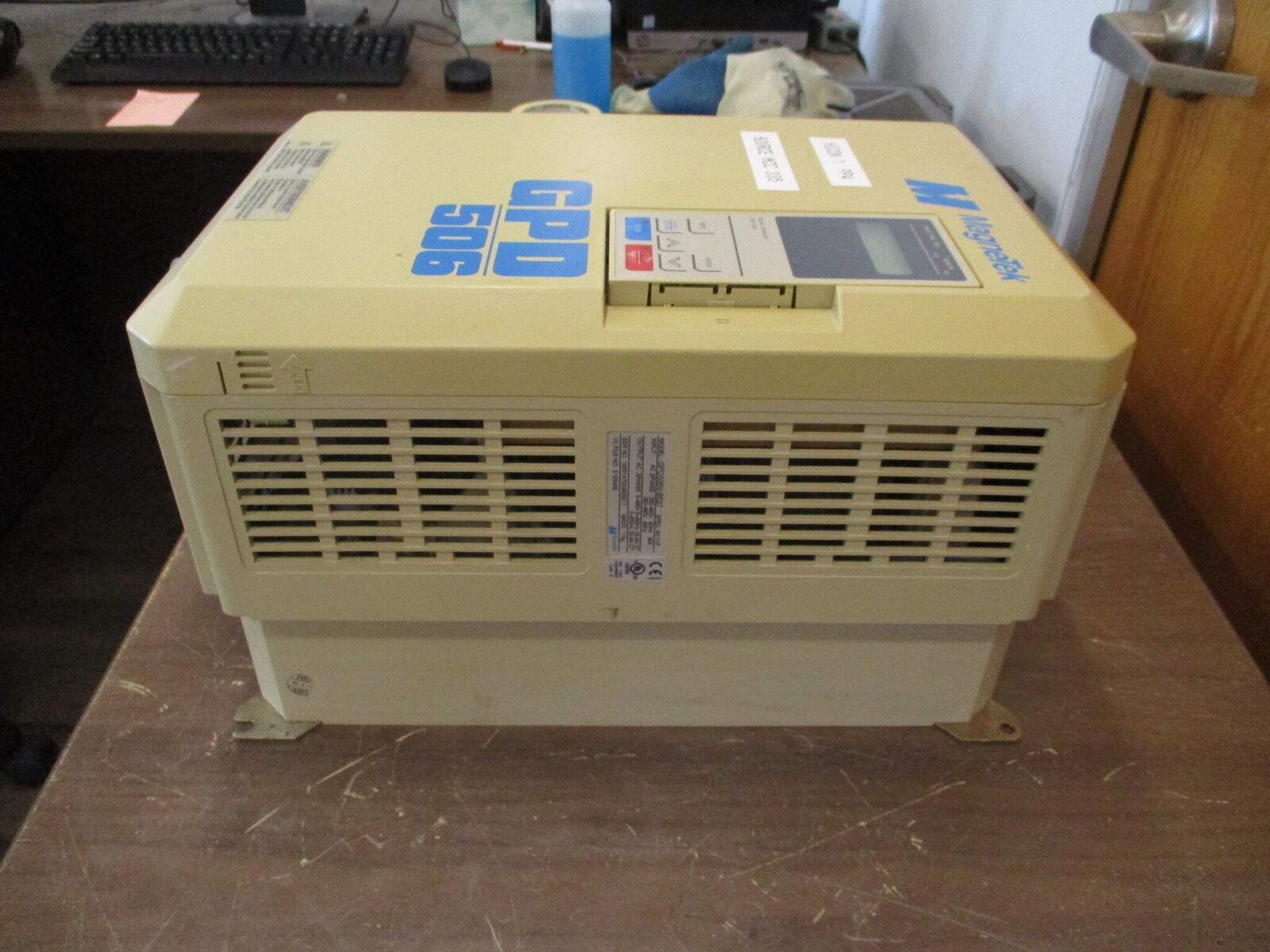 Magnetek GPD 506 AC Drive GPD506V-B027 20HP 3Ph w/ Keypad Used