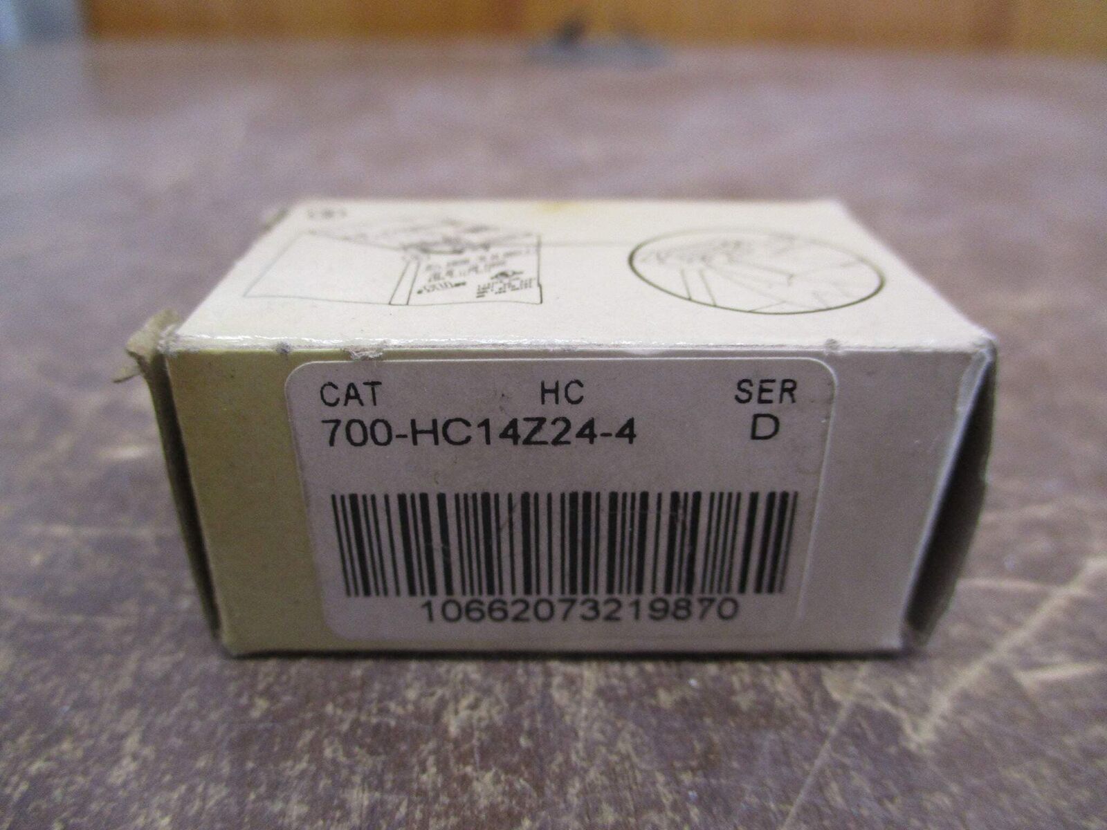 Allen-Bradley Relay 700-HC14Z24-4 Ser. D New Surplus