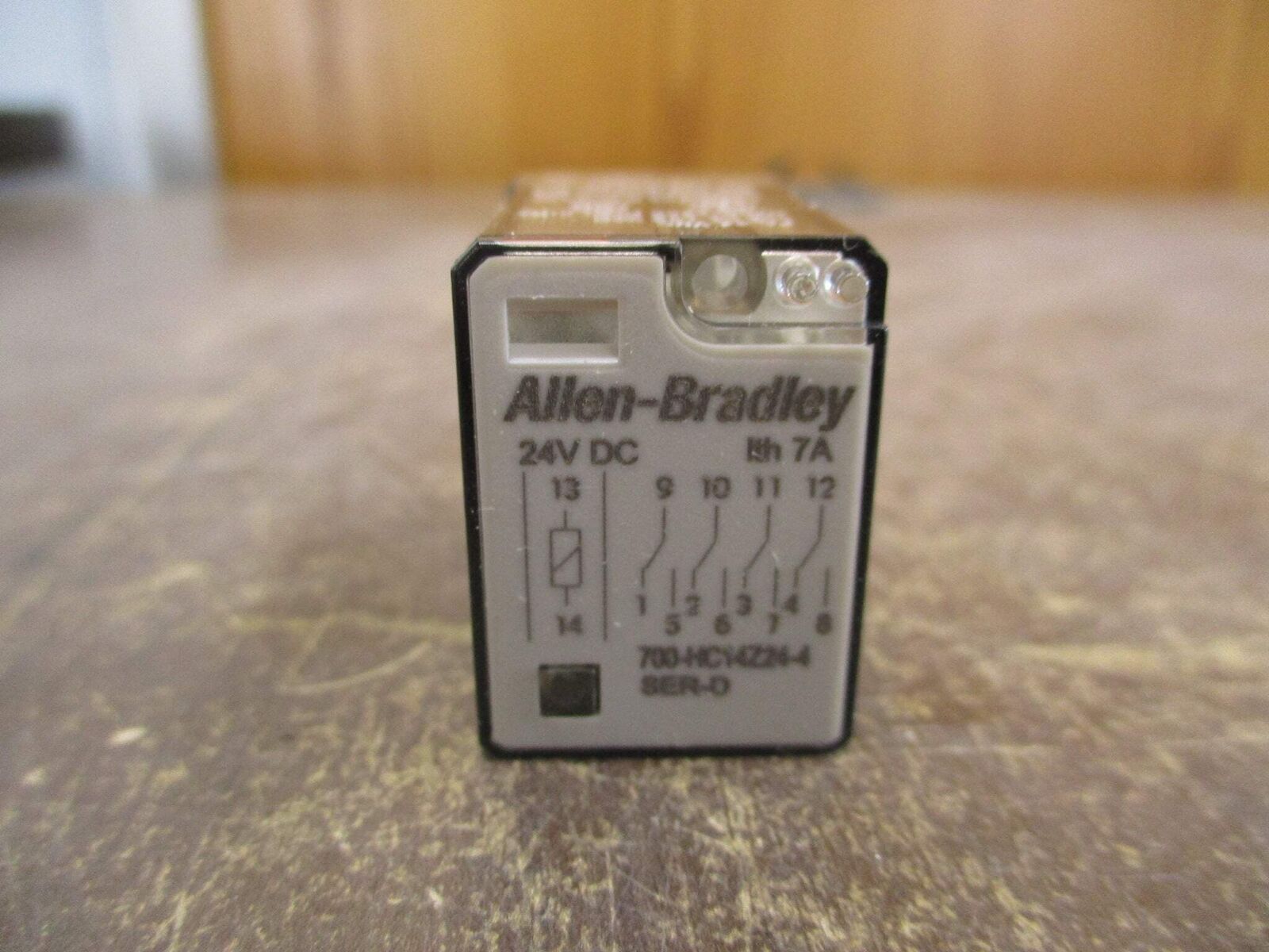 Allen-Bradley Relay 700-HC14Z24-4 Ser. D New Surplus