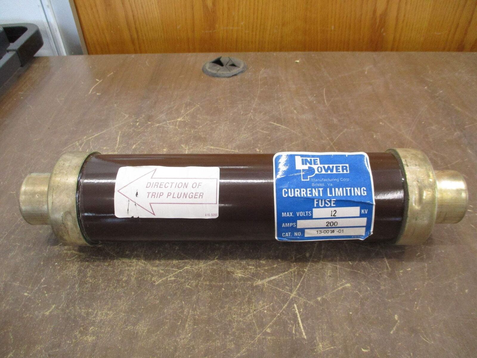 Line Power Fuse 13-0016-01 200A 12kV Used