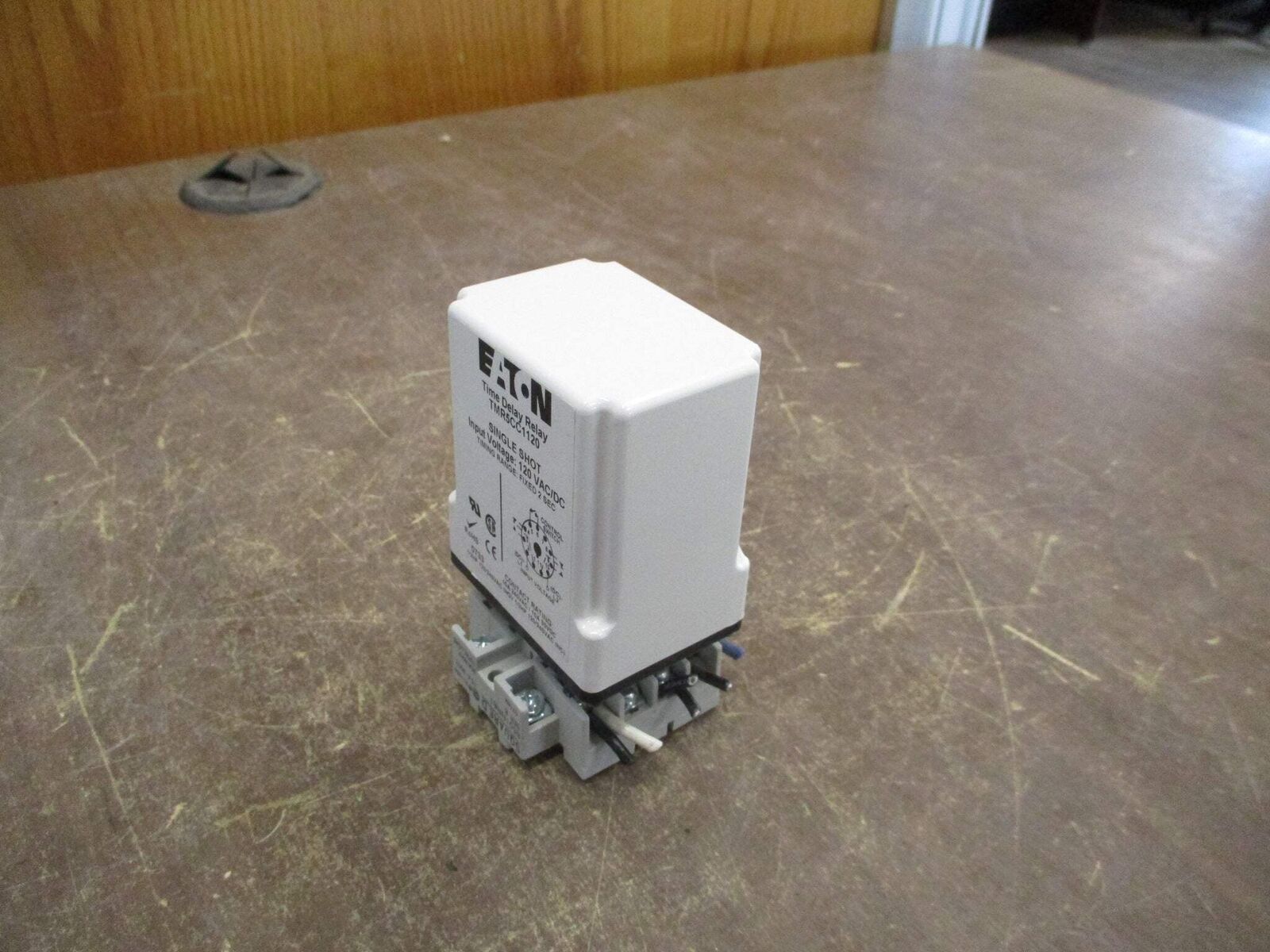 Eaton Time Delay Relay TMR5CC1120 120V AC/DC Delay: Fixed 2 Sec. w/ Base Used