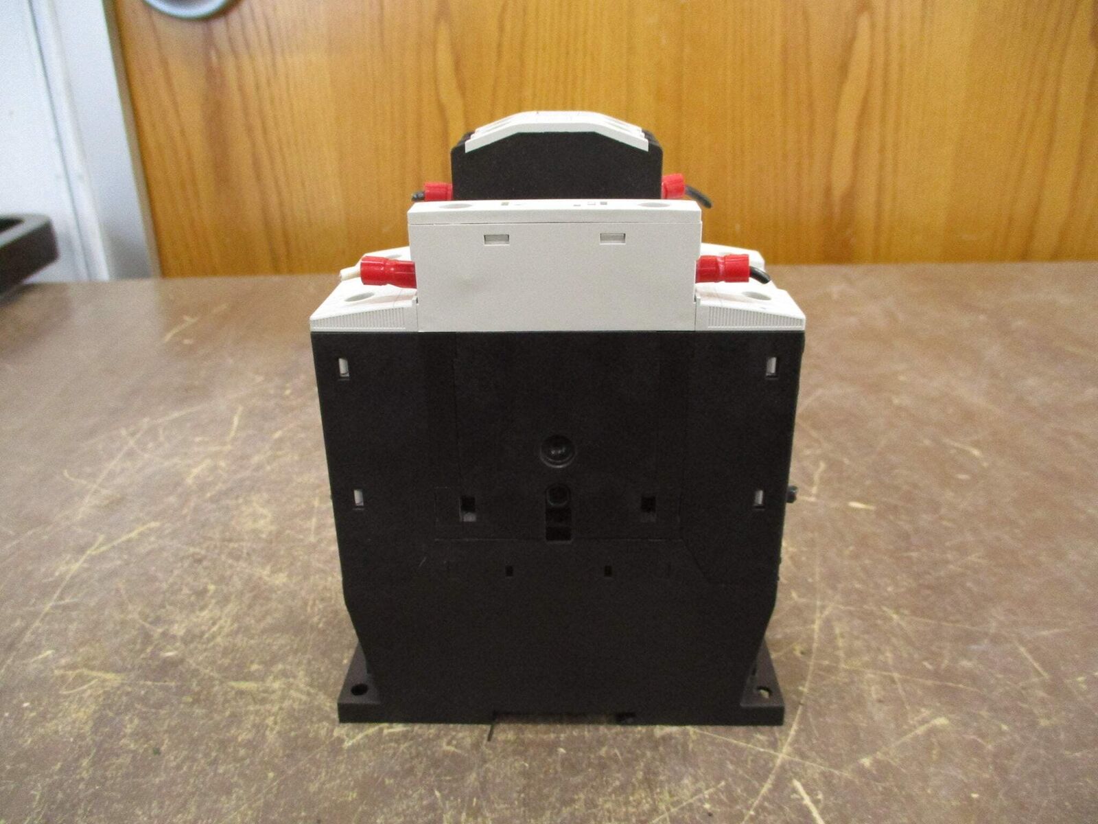 Eaton Contactor XTCE040D 120V Coil 55A 600V w/ Aux Contact Block Used